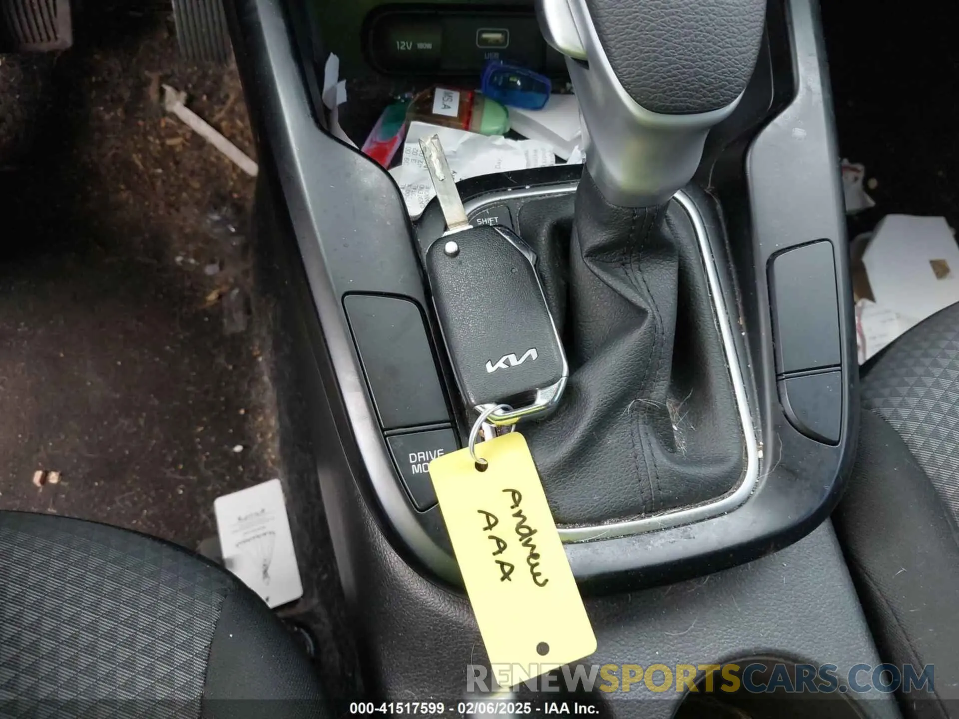 11 fotografías del automóvil dañado KNDJ23AUXP7849751 KIA SOUL 2023