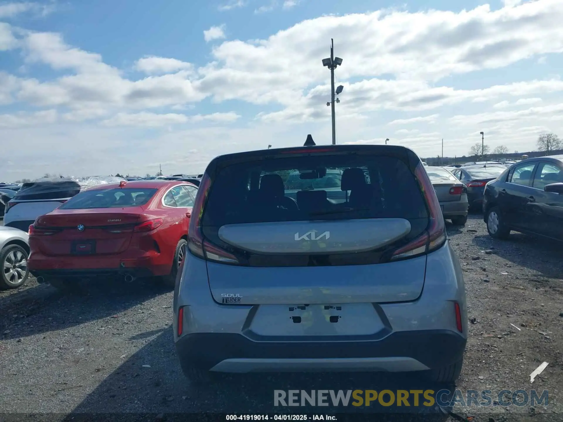 16 fotografías del automóvil dañado KNDJ23AUXP7876223 KIA SOUL 2023