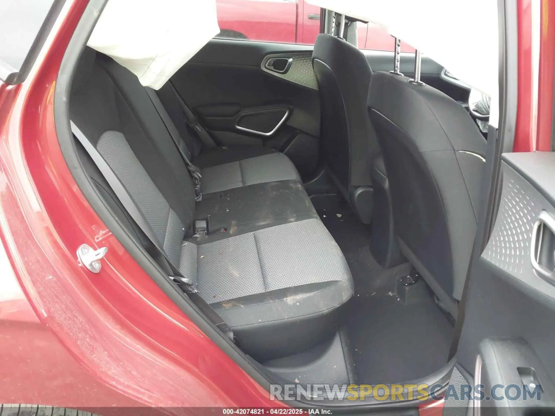 8 fotografías del automóvil dañado KNDJ23AUXP7890087 KIA SOUL 2023