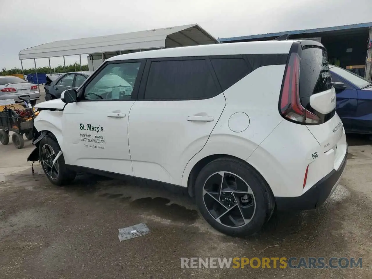 2 fotografías del automóvil dañado KNDJ33AU0P7846094 KIA SOUL 2023