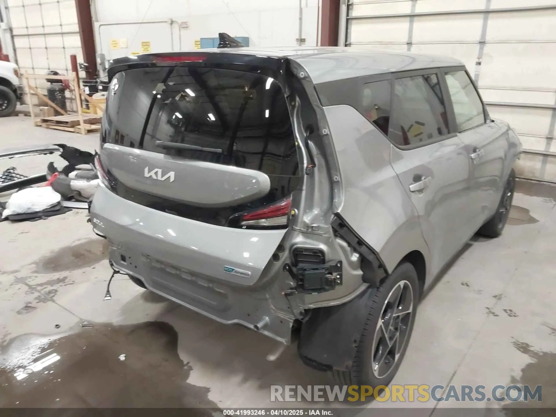 21 fotografías del automóvil dañado KNDJ33AU0P7847875 KIA SOUL 2023