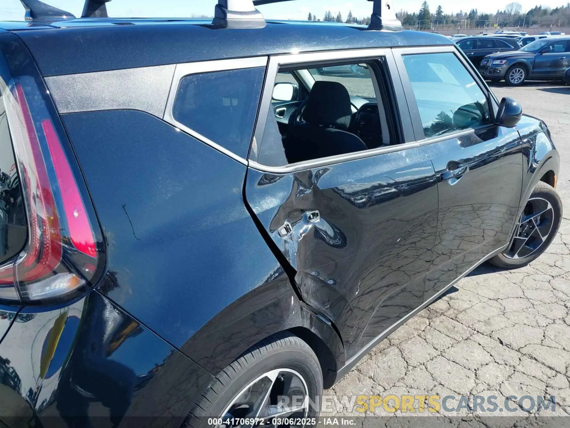 18 fotografías del automóvil dañado KNDJ33AU0P7893724 KIA SOUL 2023