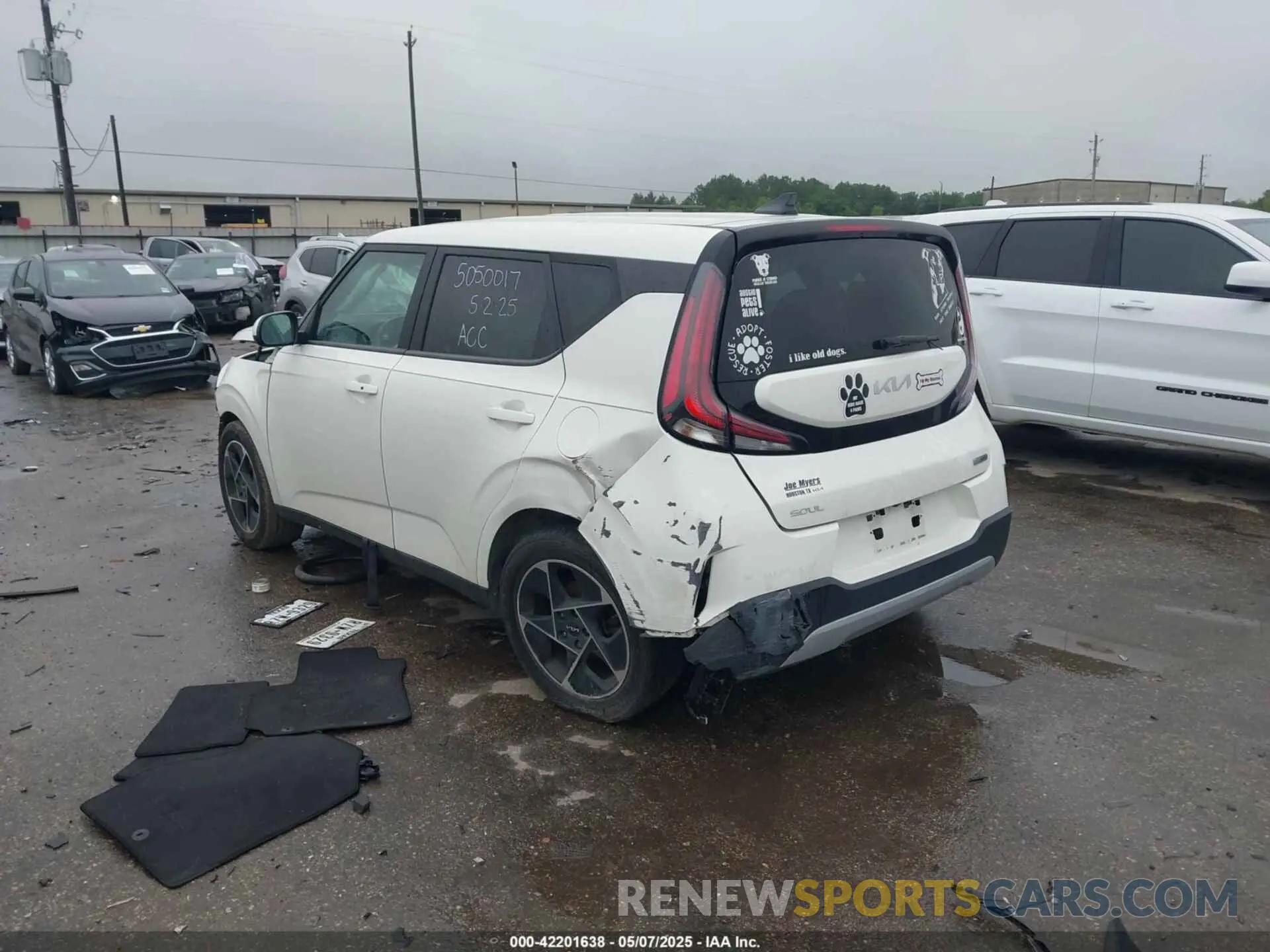 3 fotografías del automóvil dañado KNDJ33AU5P7838976 KIA SOUL 2023