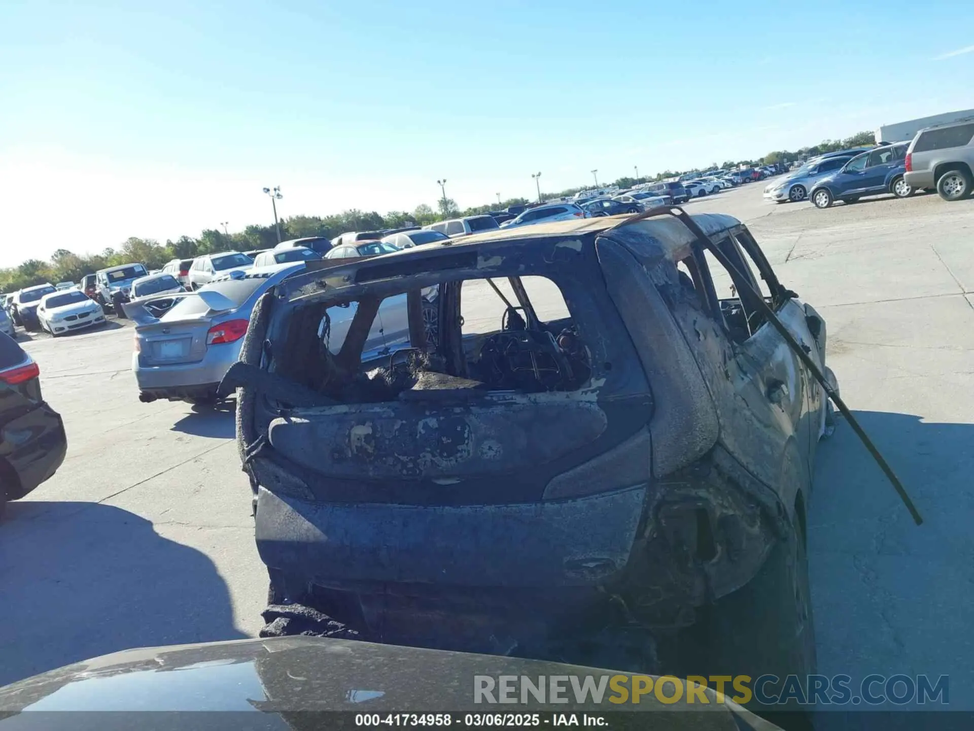 15 fotografías del automóvil dañado KNDJ33AU5P7893234 KIA SOUL 2023