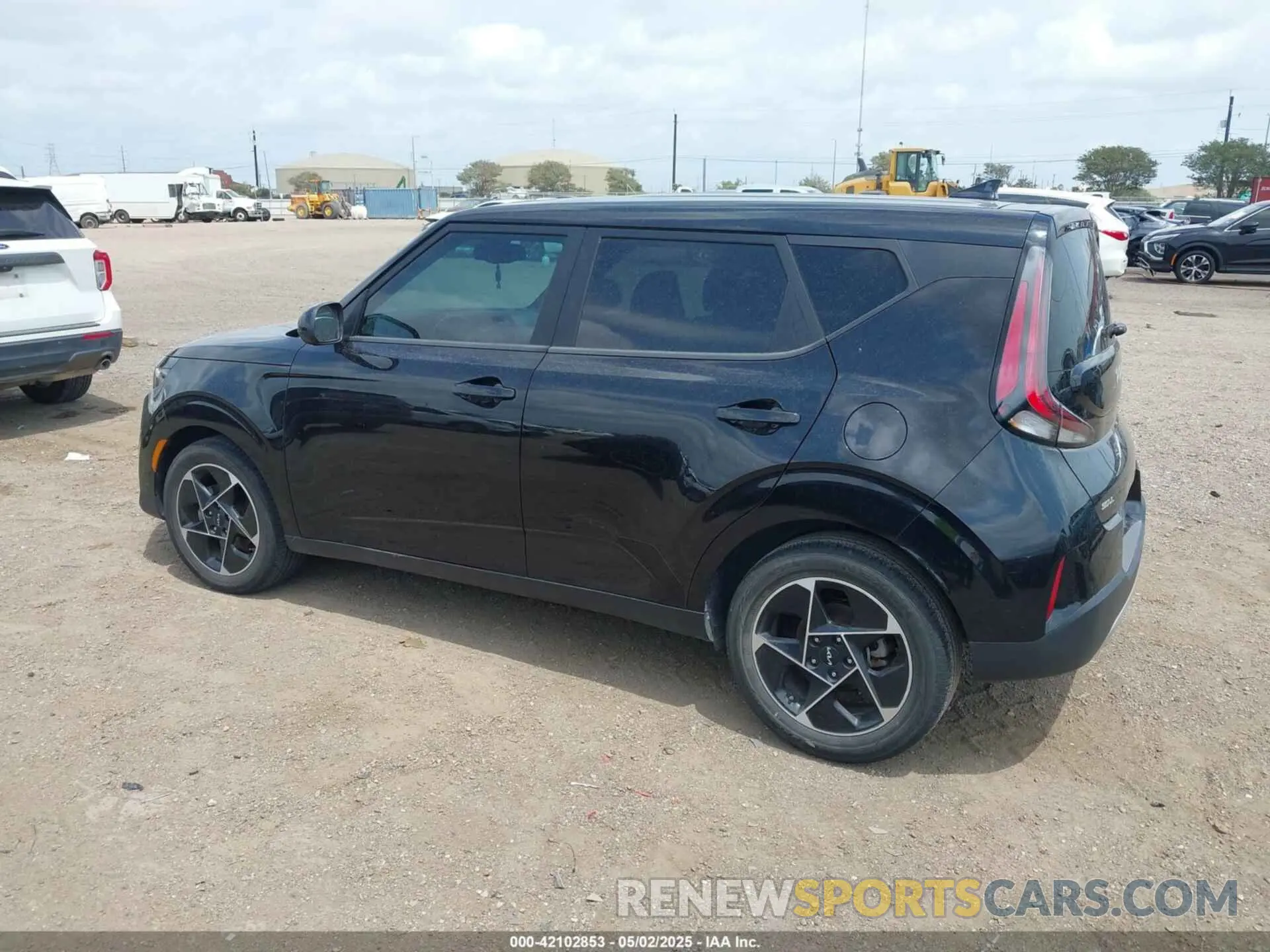 3 fotografías del automóvil dañado KNDJ33AU6P7869041 KIA SOUL 2023
