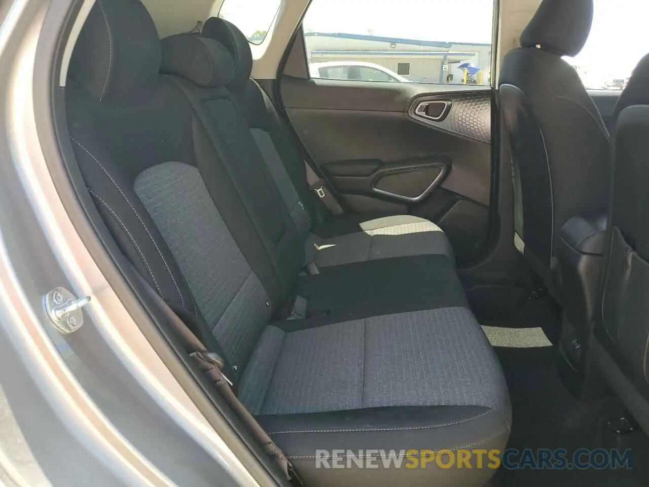 12 fotografías del automóvil dañado KNDJ33AU8P7871650 KIA SOUL 2023