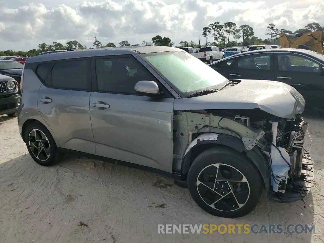 4 fotografías del automóvil dañado KNDJ33AU8P7871650 KIA SOUL 2023