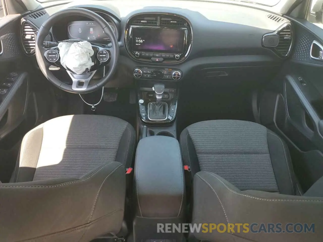 8 fotografías del automóvil dañado KNDJ33AU8P7871650 KIA SOUL 2023