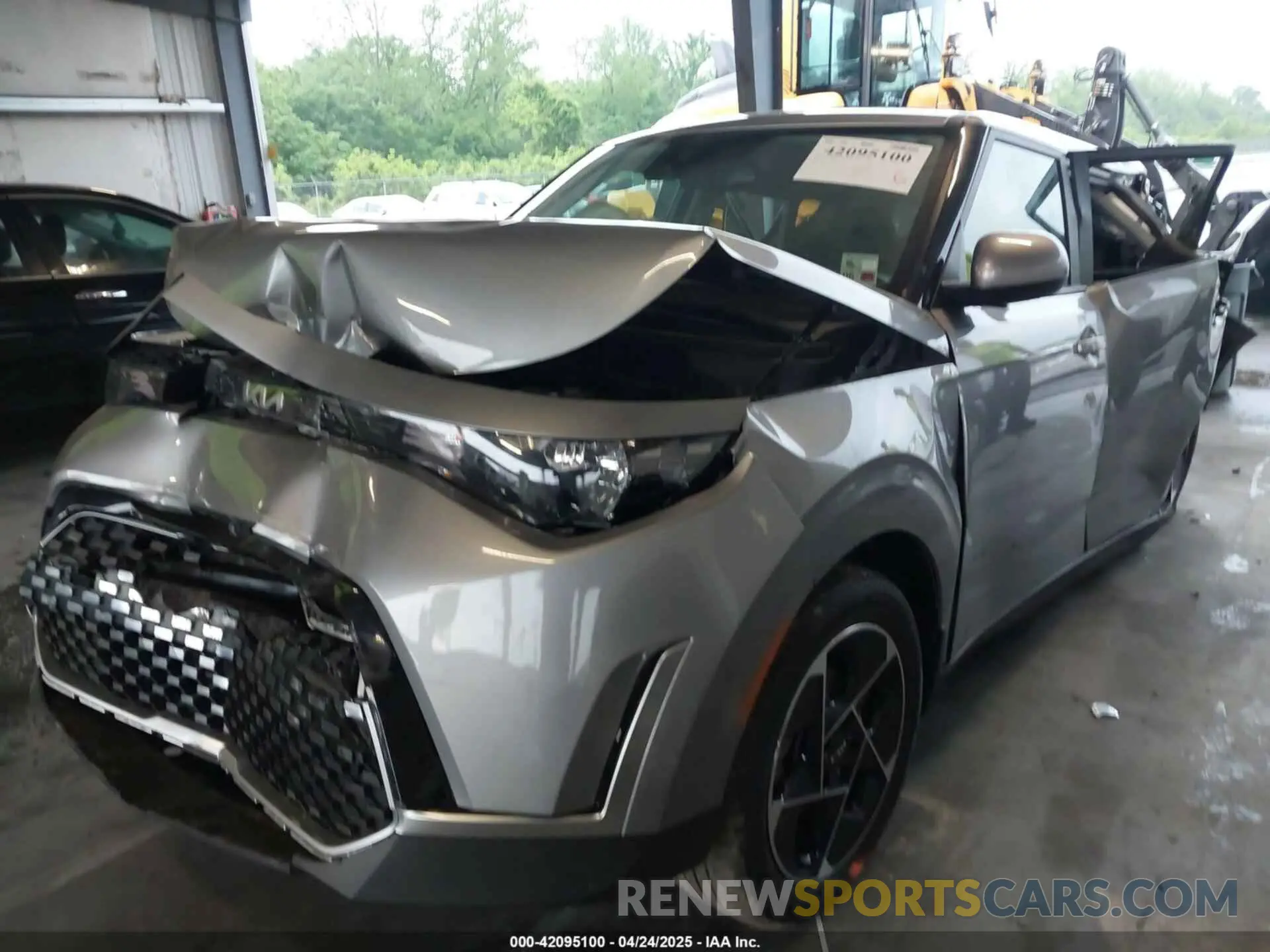 2 fotografías del automóvil dañado KNDJ33AU8P7872815 KIA SOUL 2023