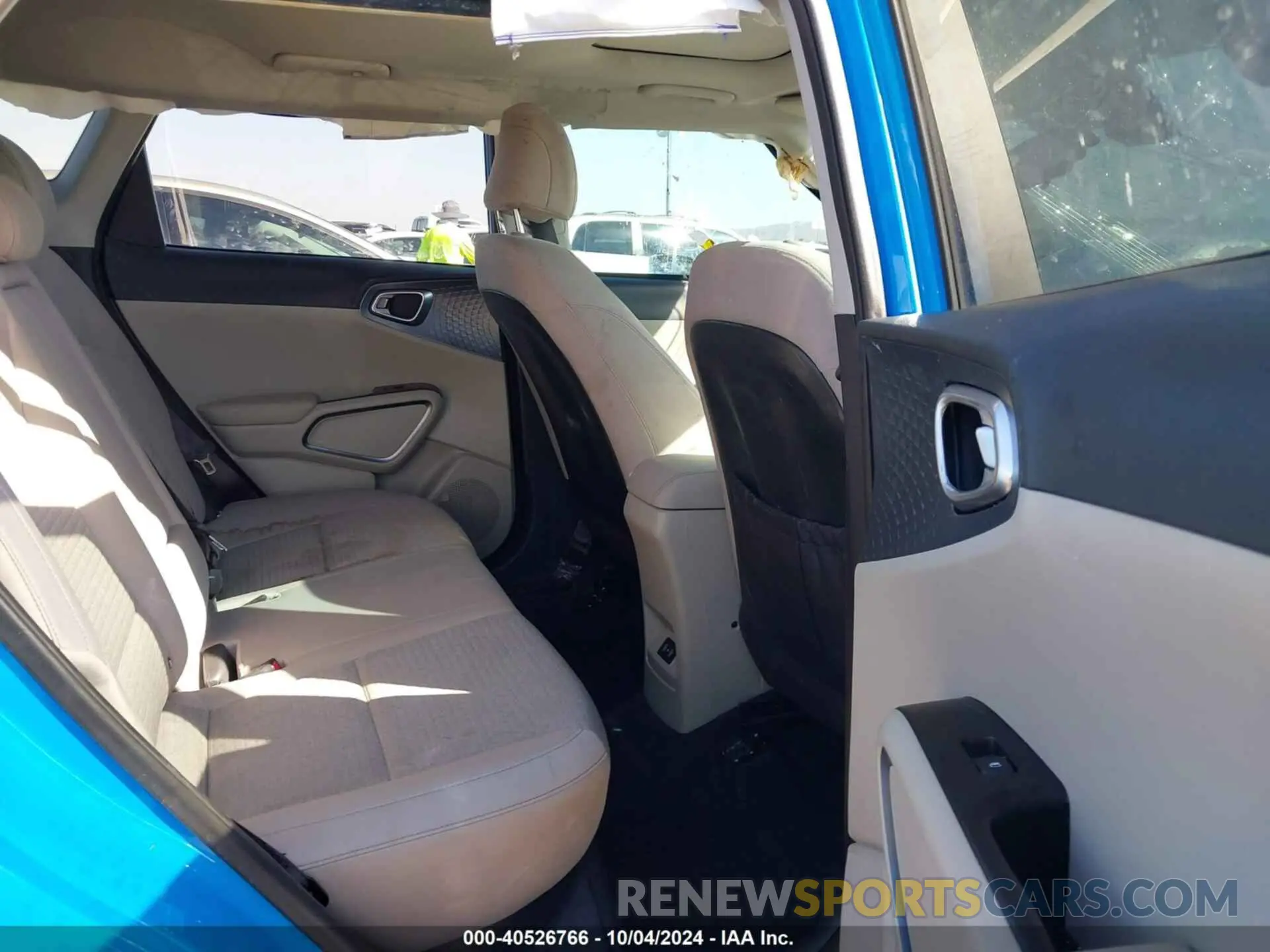 8 fotografías del automóvil dañado KNDJ33AUXP7200593 KIA SOUL 2023