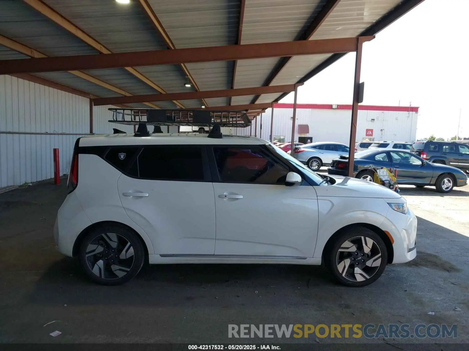 13 fotografías del automóvil dañado KNDJ53AU0P7865156 KIA SOUL 2023