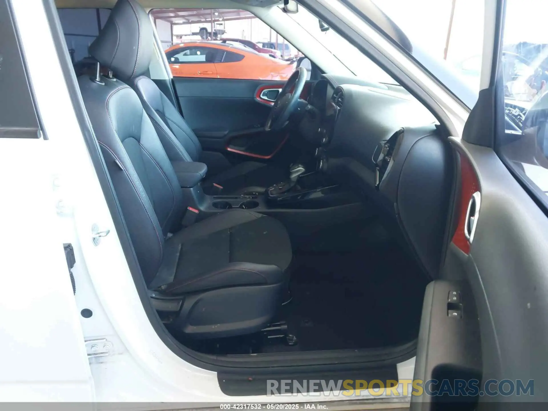 5 fotografías del automóvil dañado KNDJ53AU0P7865156 KIA SOUL 2023