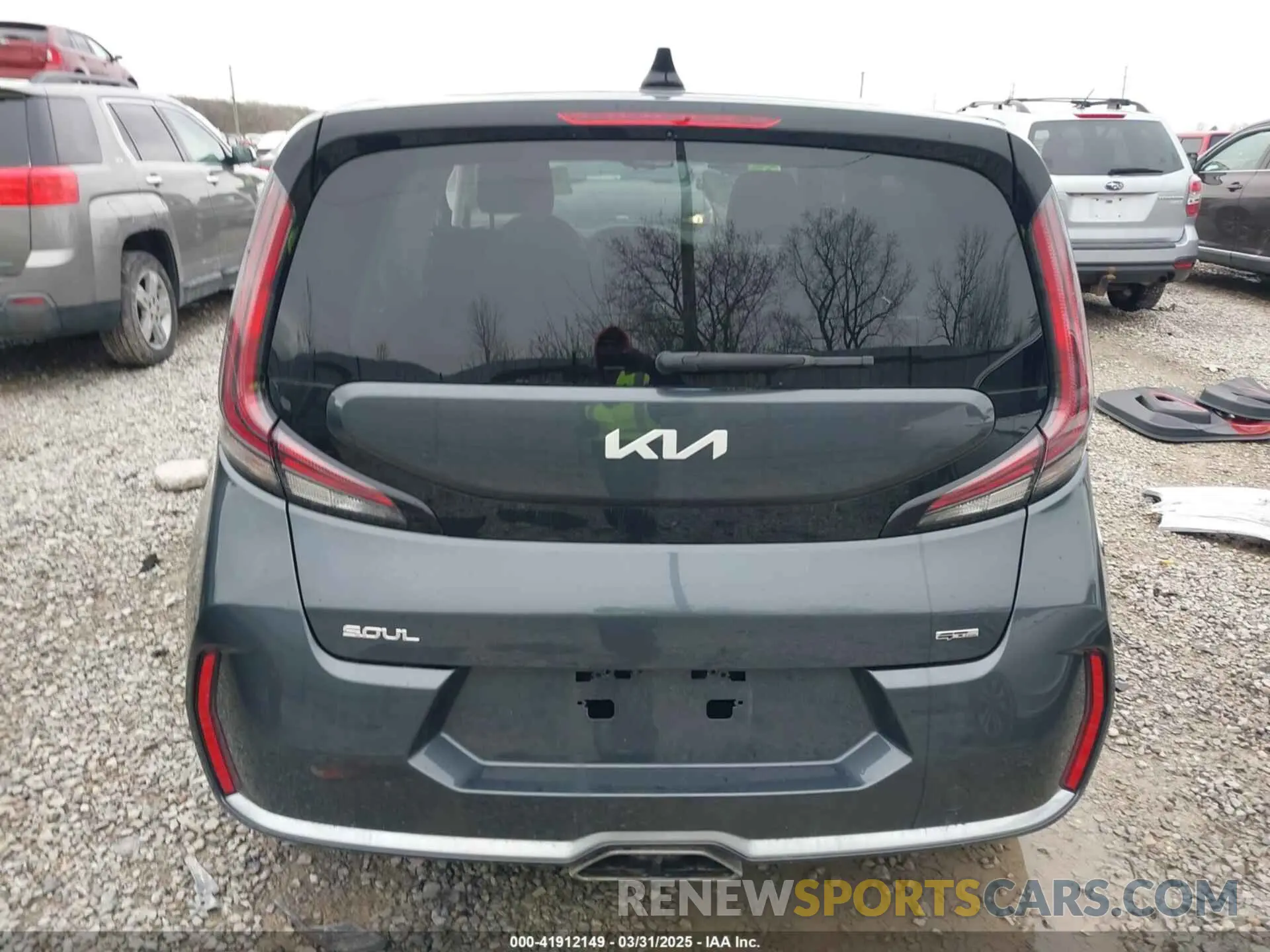 17 fotografías del automóvil dañado KNDJ53AU1P7890583 KIA SOUL 2023