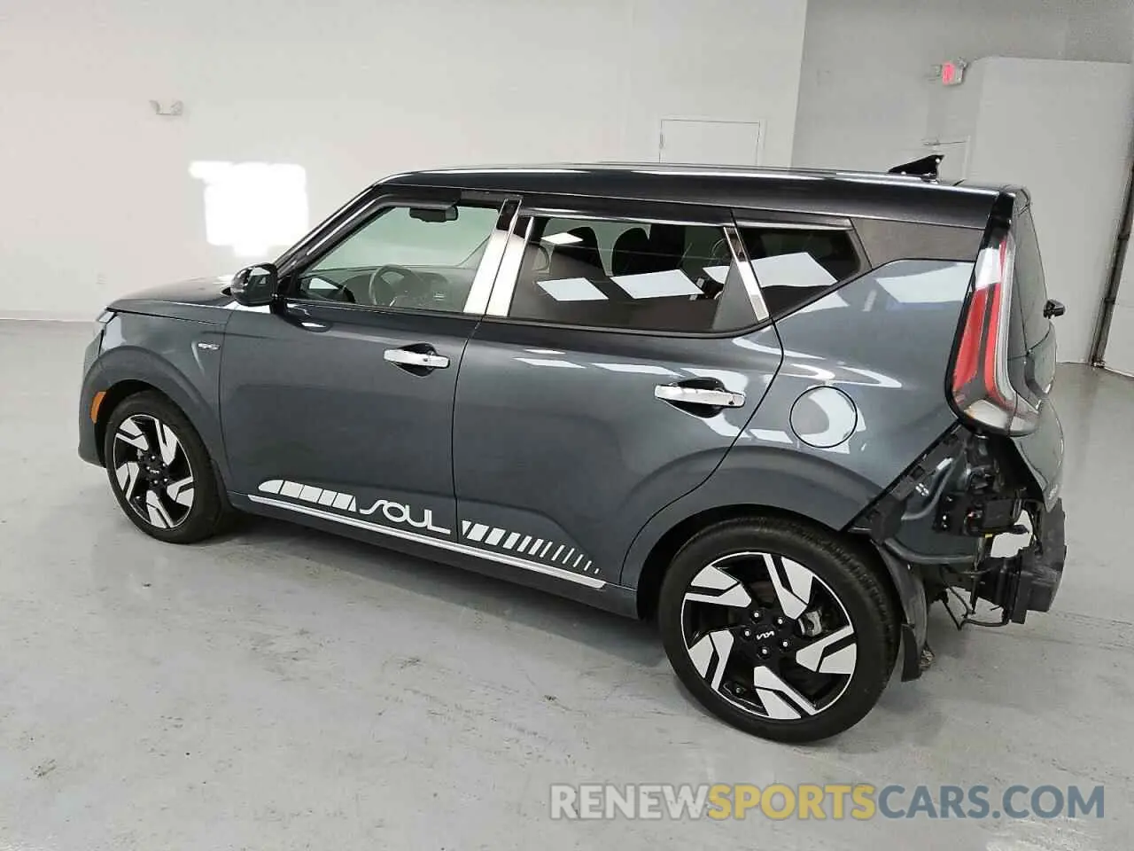 2 fotografías del automóvil dañado KNDJ53AU2P7203000 KIA SOUL 2023