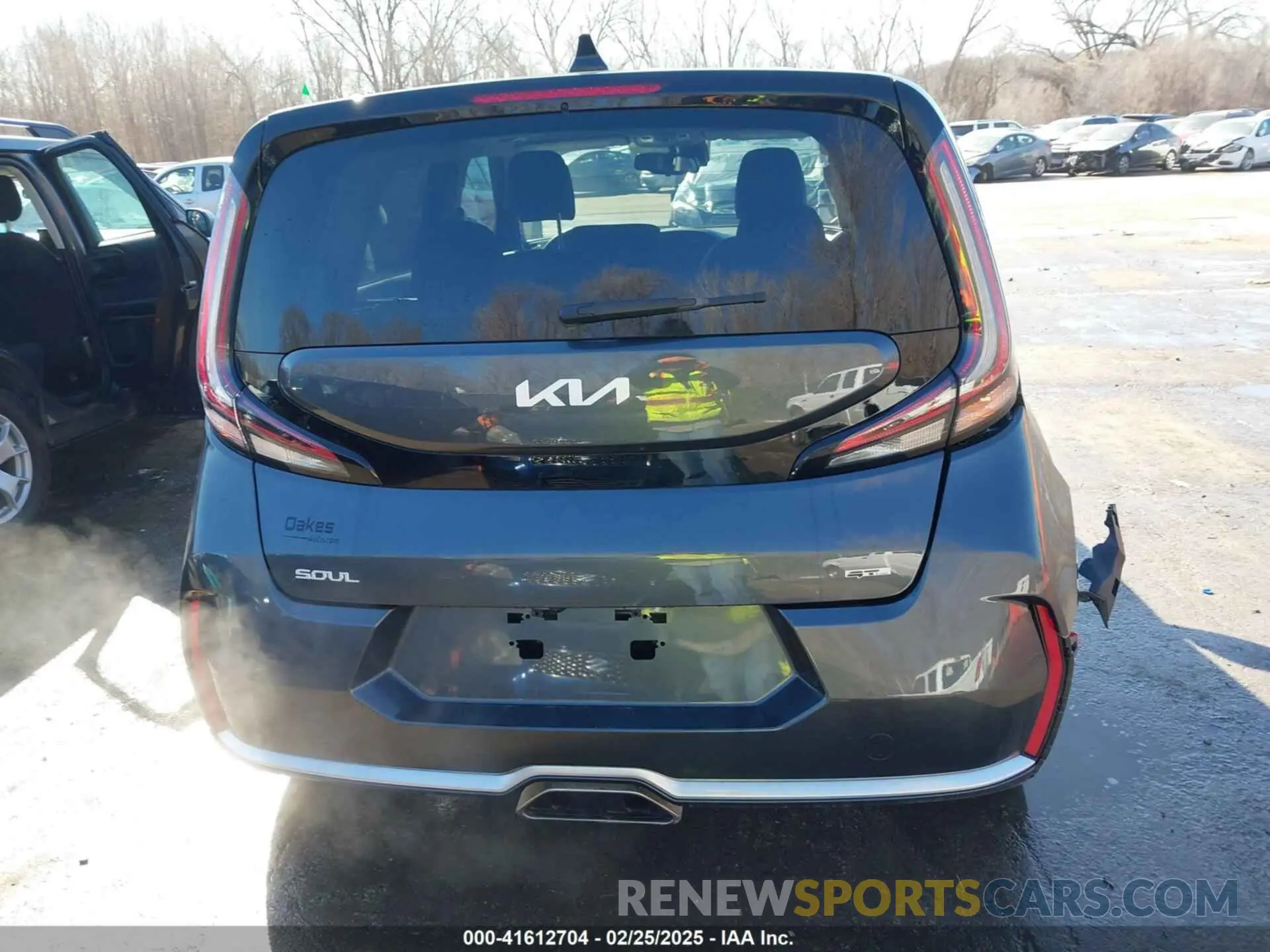 16 fotografías del automóvil dañado KNDJ53AU3P7882999 KIA SOUL 2023