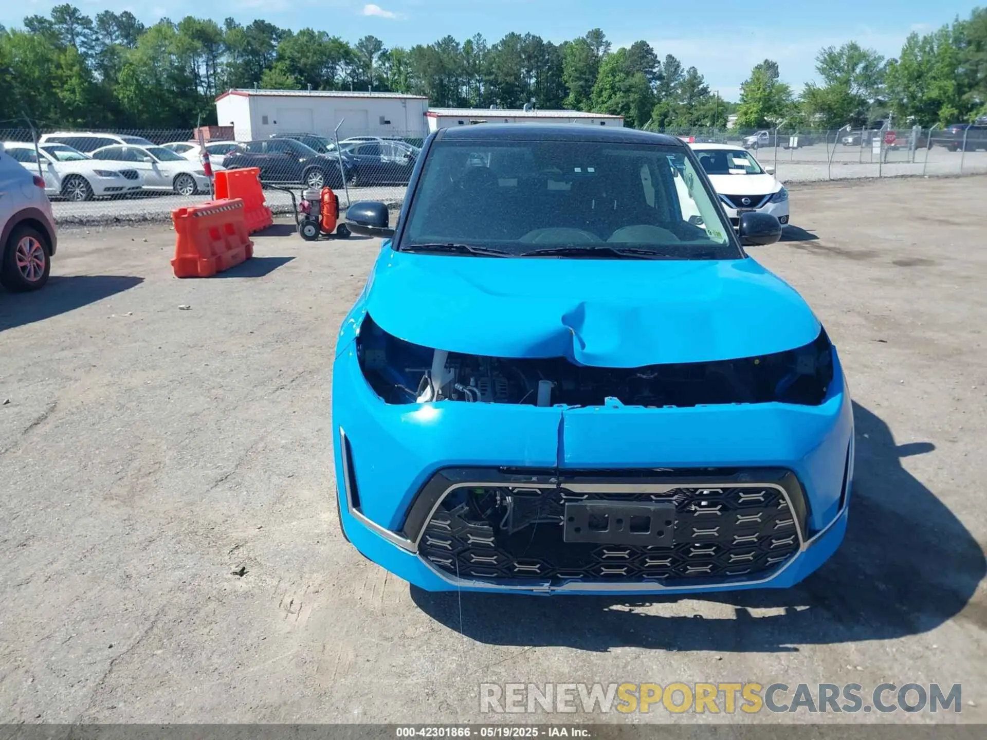 13 fotografías del automóvil dañado KNDJ53AU4P7195370 KIA SOUL 2023