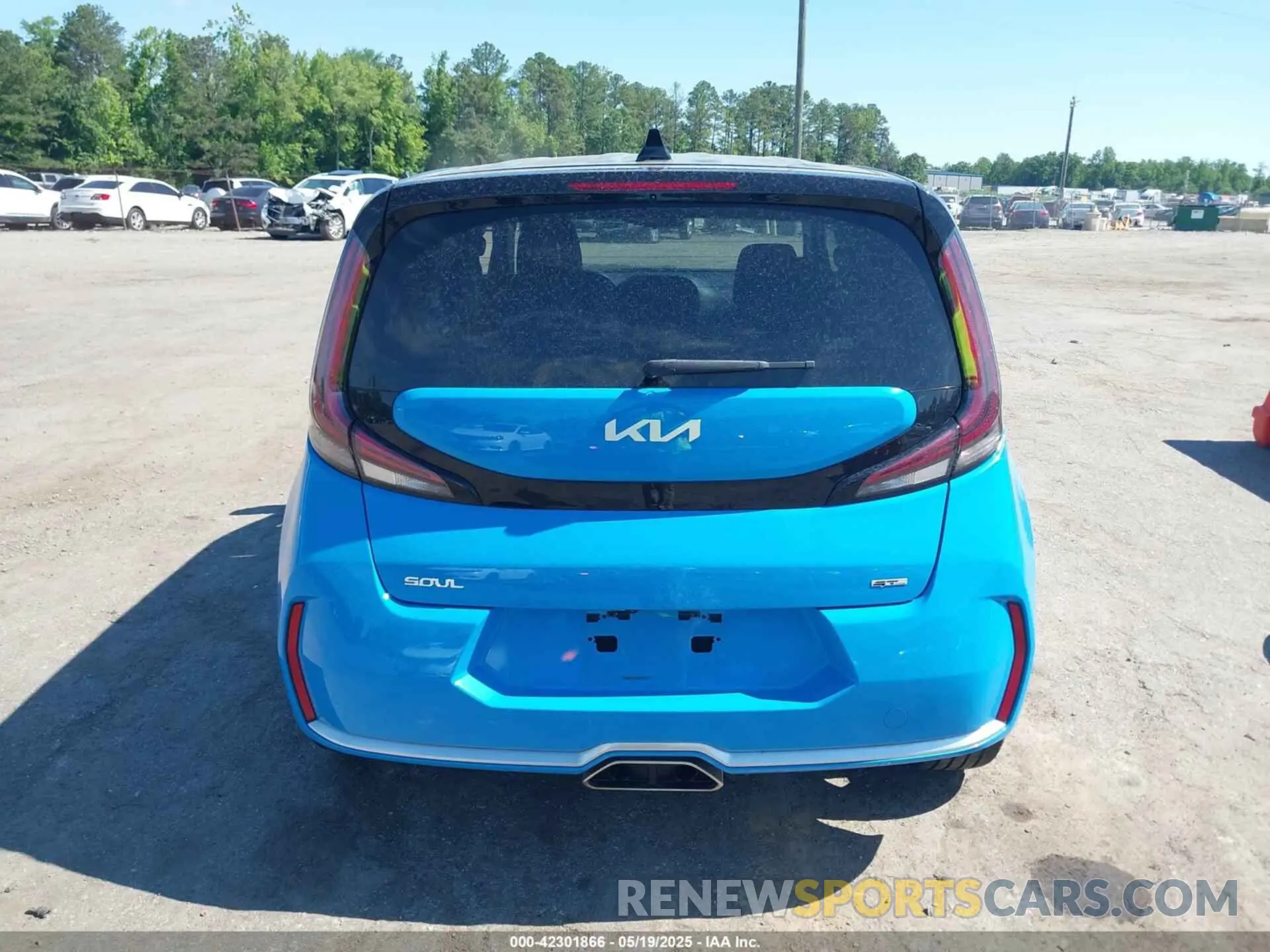 17 fotografías del automóvil dañado KNDJ53AU4P7195370 KIA SOUL 2023