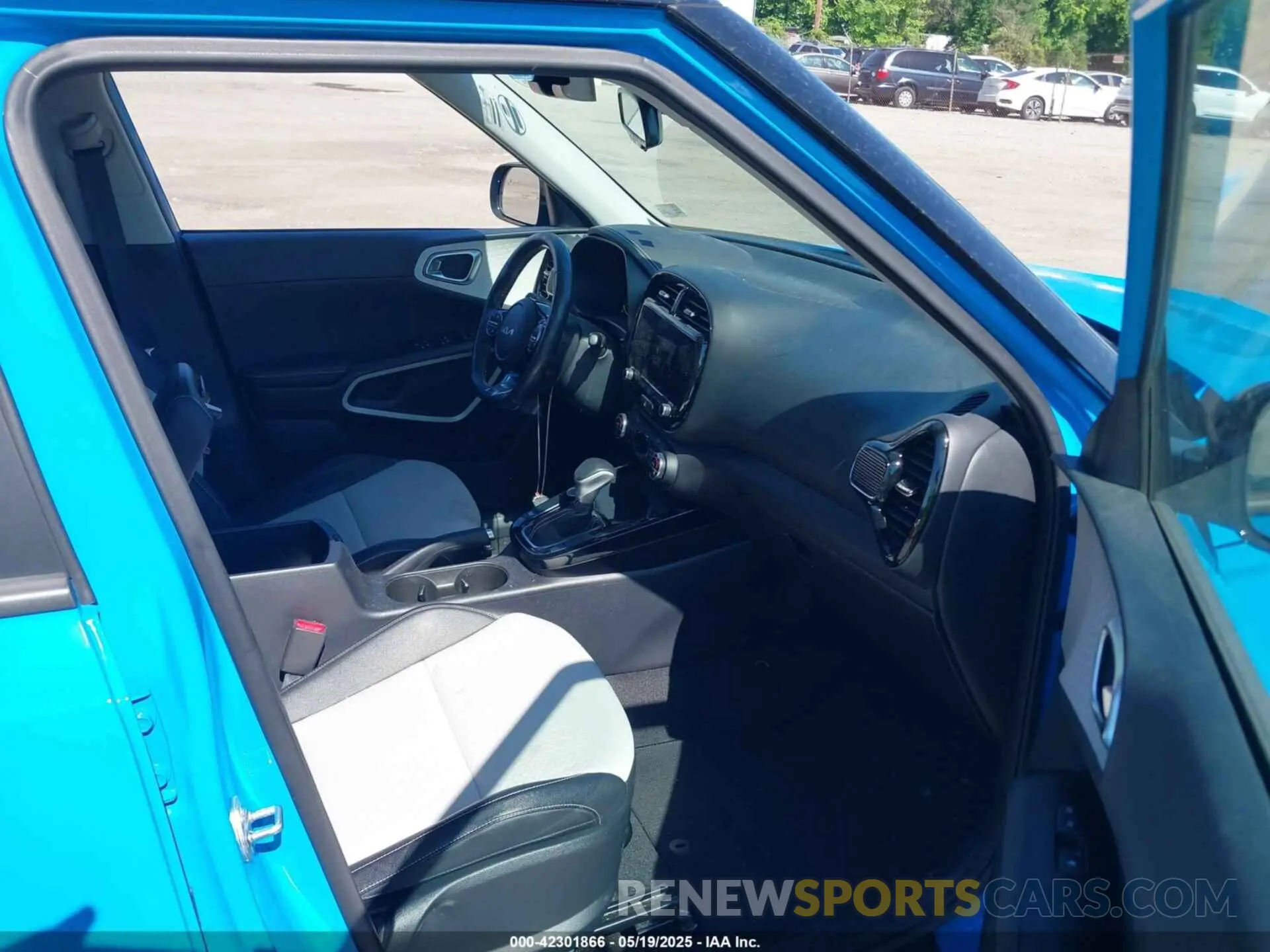 5 fotografías del automóvil dañado KNDJ53AU4P7195370 KIA SOUL 2023