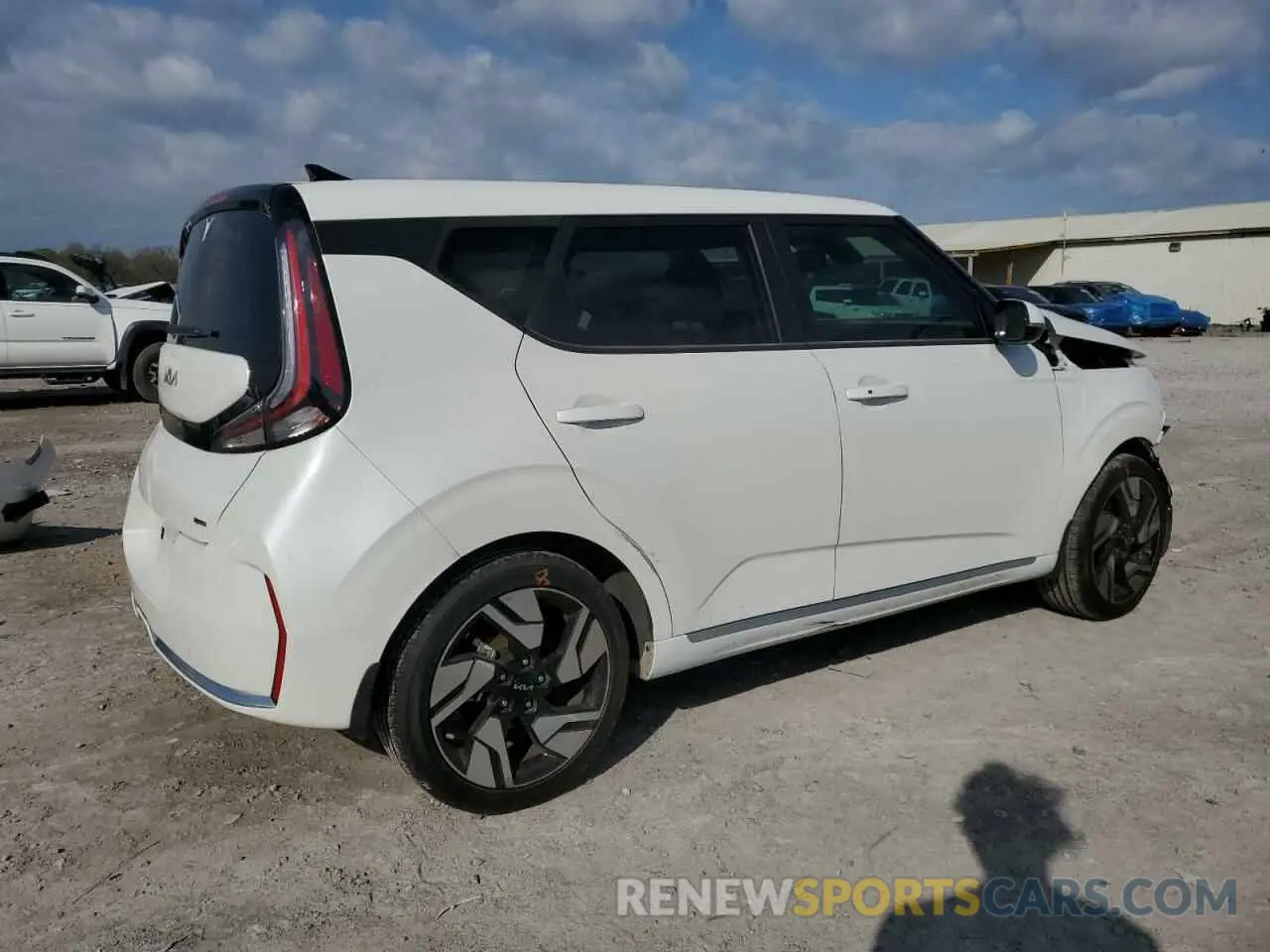 3 fotografías del automóvil dañado KNDJ53AU4P7840115 KIA SOUL 2023