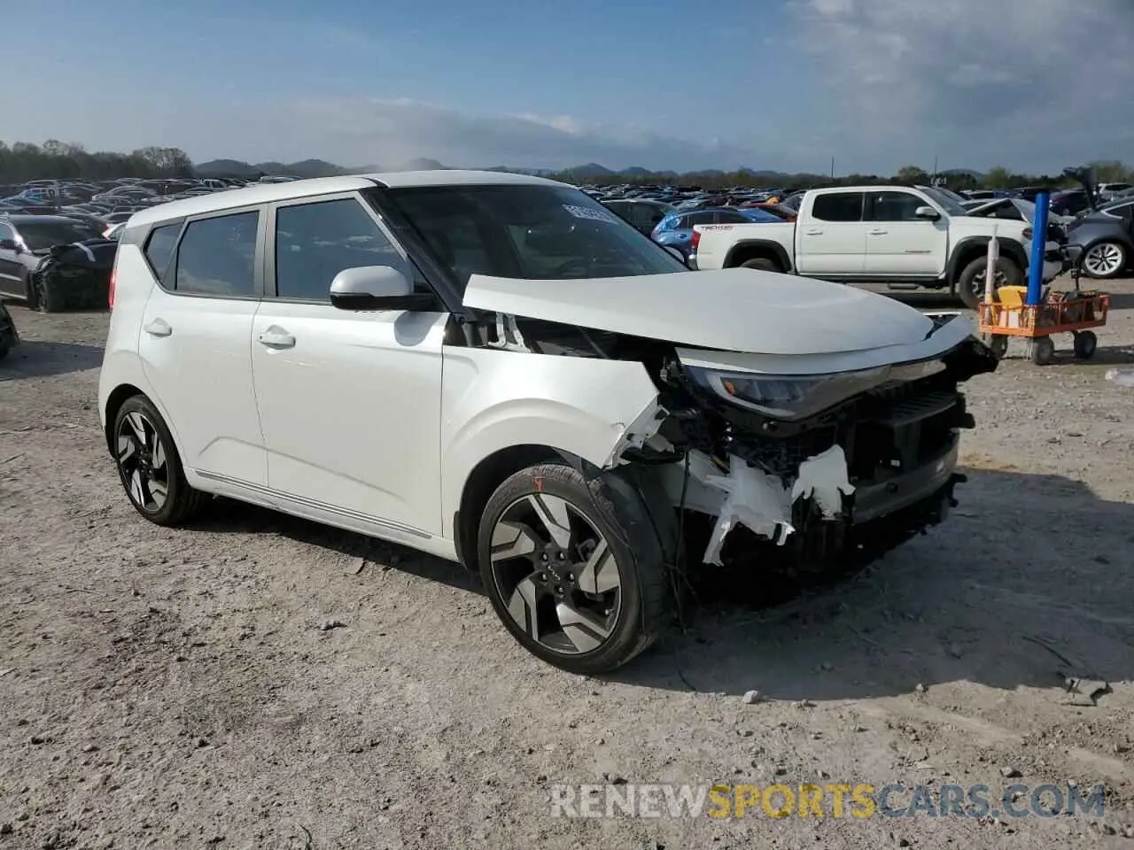 4 fotografías del automóvil dañado KNDJ53AU4P7840115 KIA SOUL 2023
