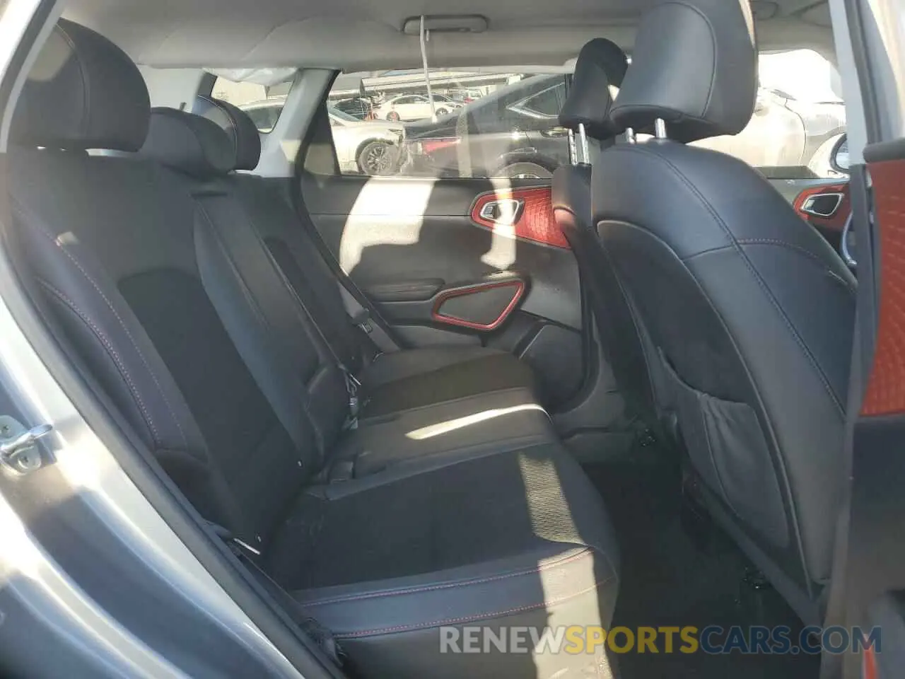 11 fotografías del automóvil dañado KNDJ53AU4P7854533 KIA SOUL 2023