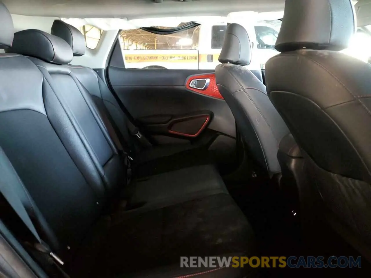 10 fotografías del automóvil dañado KNDJ53AU6P7195841 KIA SOUL 2023