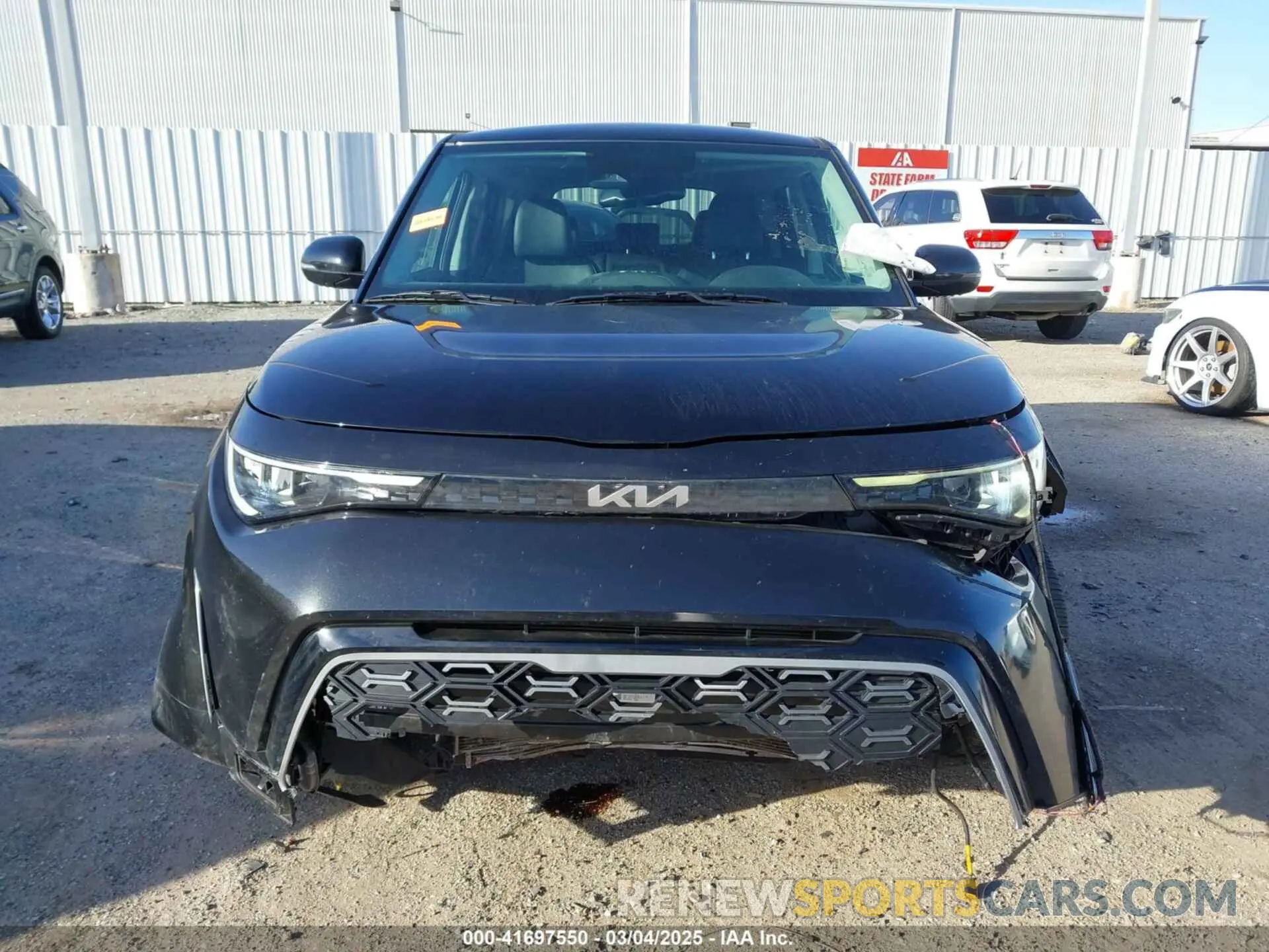 12 fotografías del automóvil dañado KNDJ53AU6P7858020 KIA SOUL 2023