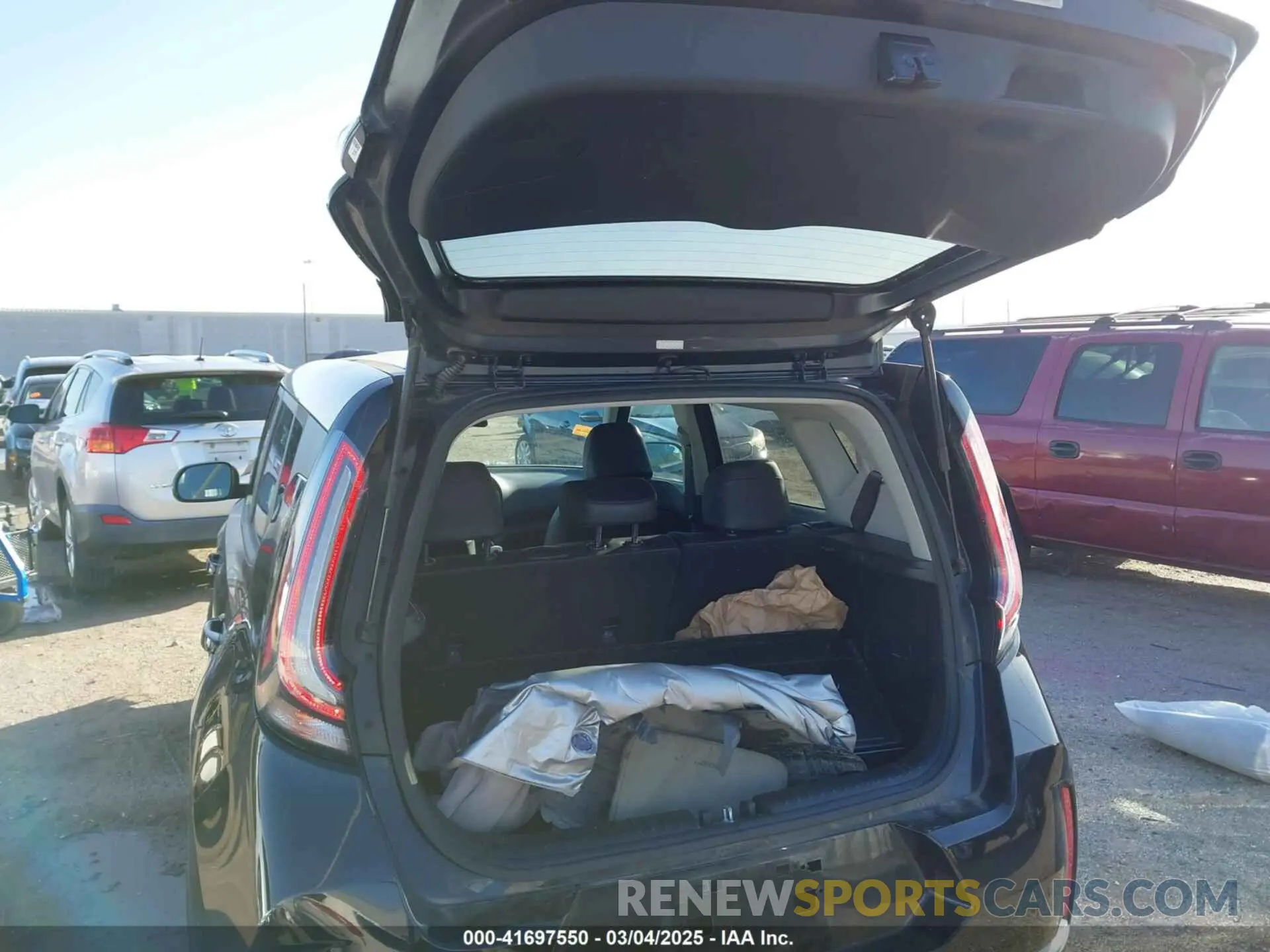 17 fotografías del automóvil dañado KNDJ53AU6P7858020 KIA SOUL 2023