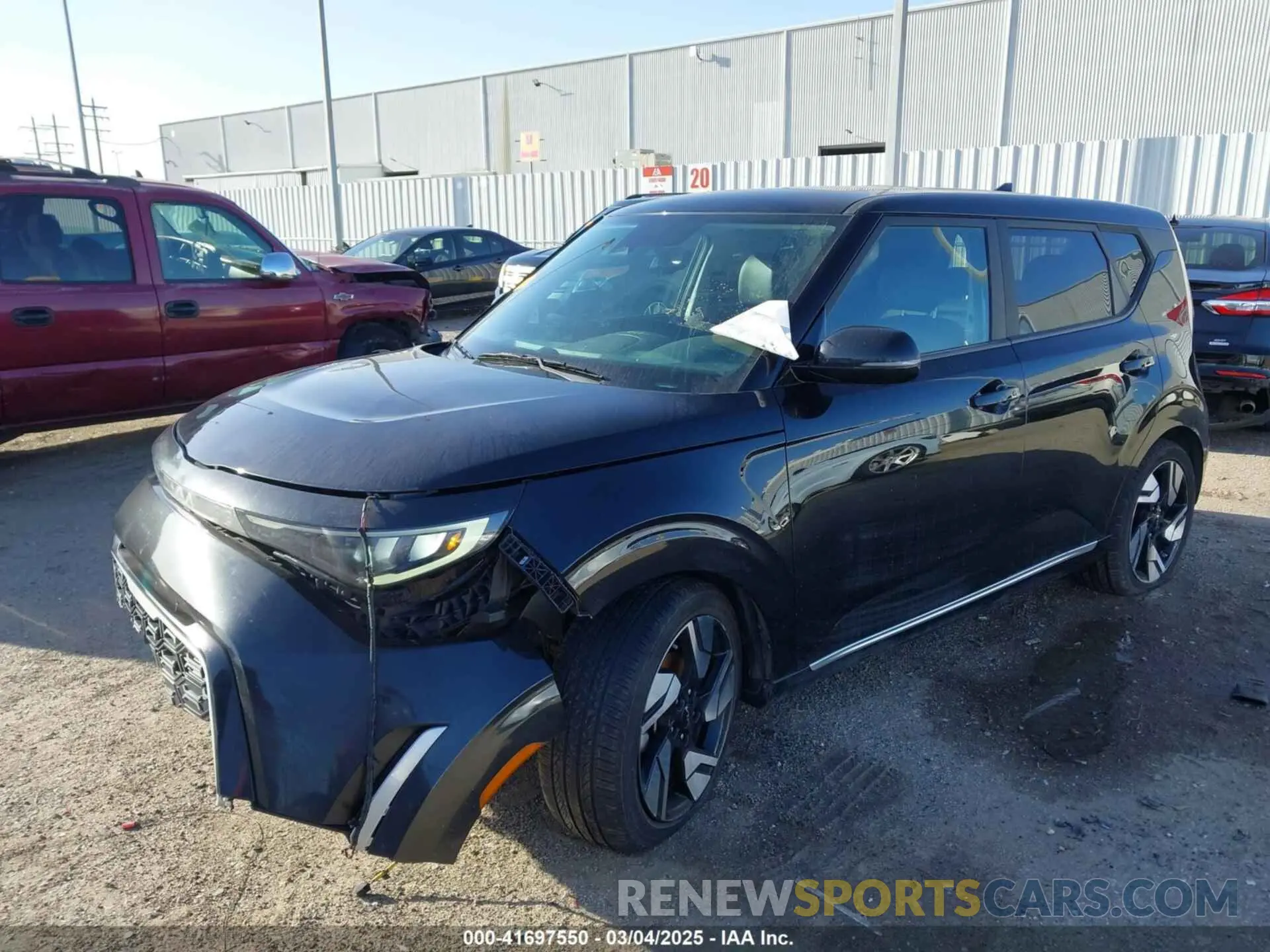 2 fotografías del automóvil dañado KNDJ53AU6P7858020 KIA SOUL 2023