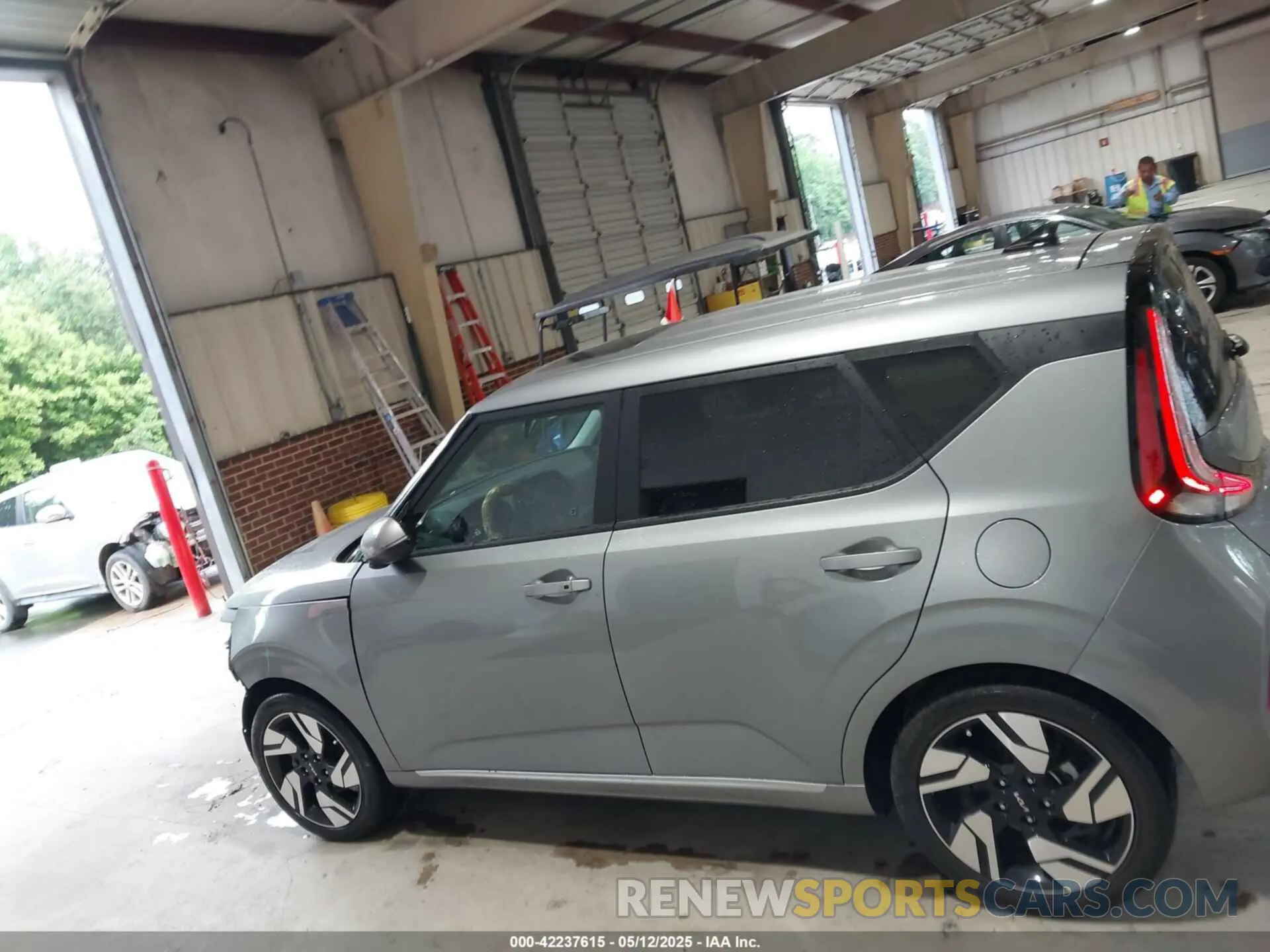 15 fotografías del automóvil dañado KNDJ53AU6P7864772 KIA SOUL 2023
