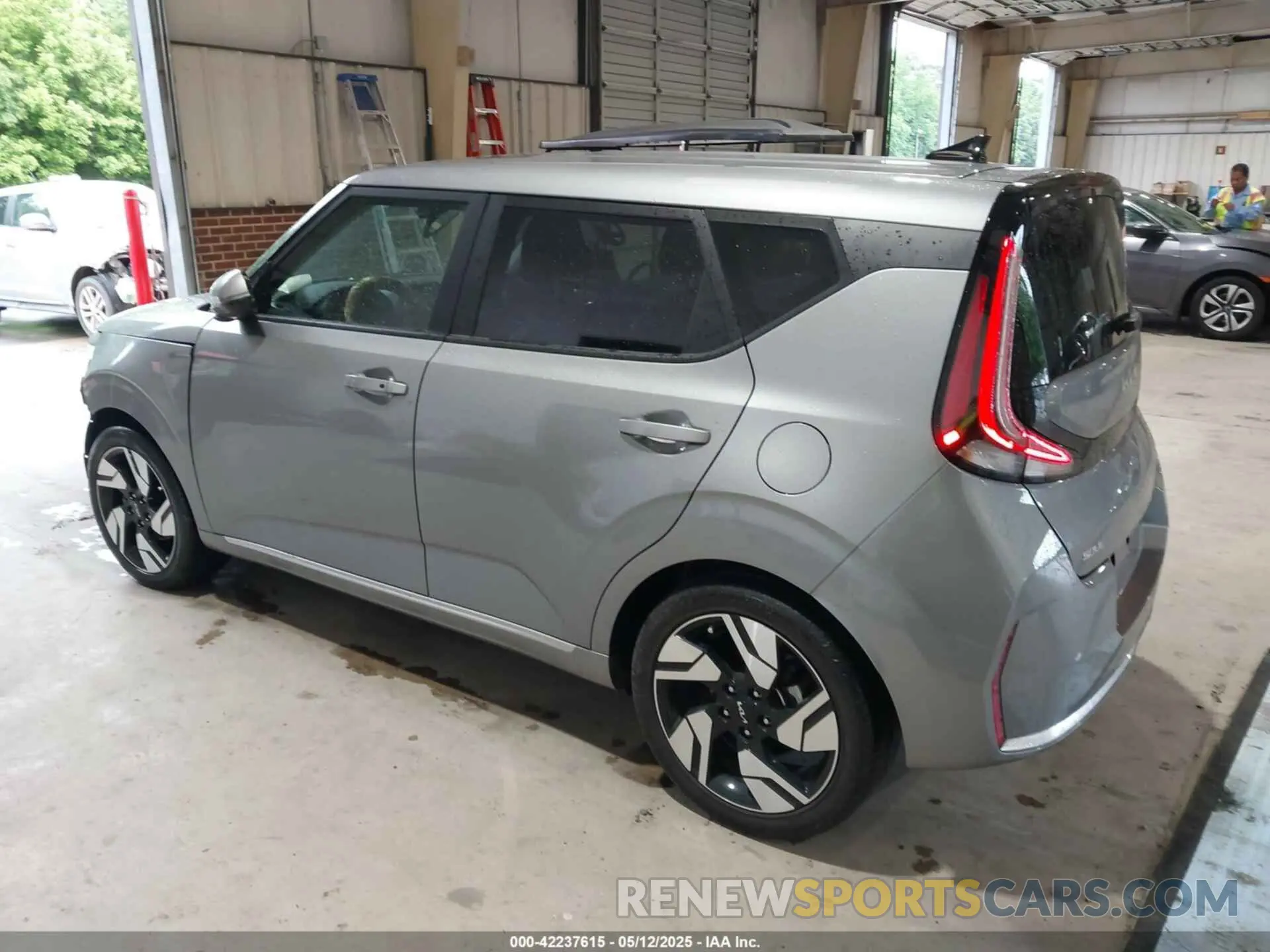 3 fotografías del automóvil dañado KNDJ53AU6P7864772 KIA SOUL 2023
