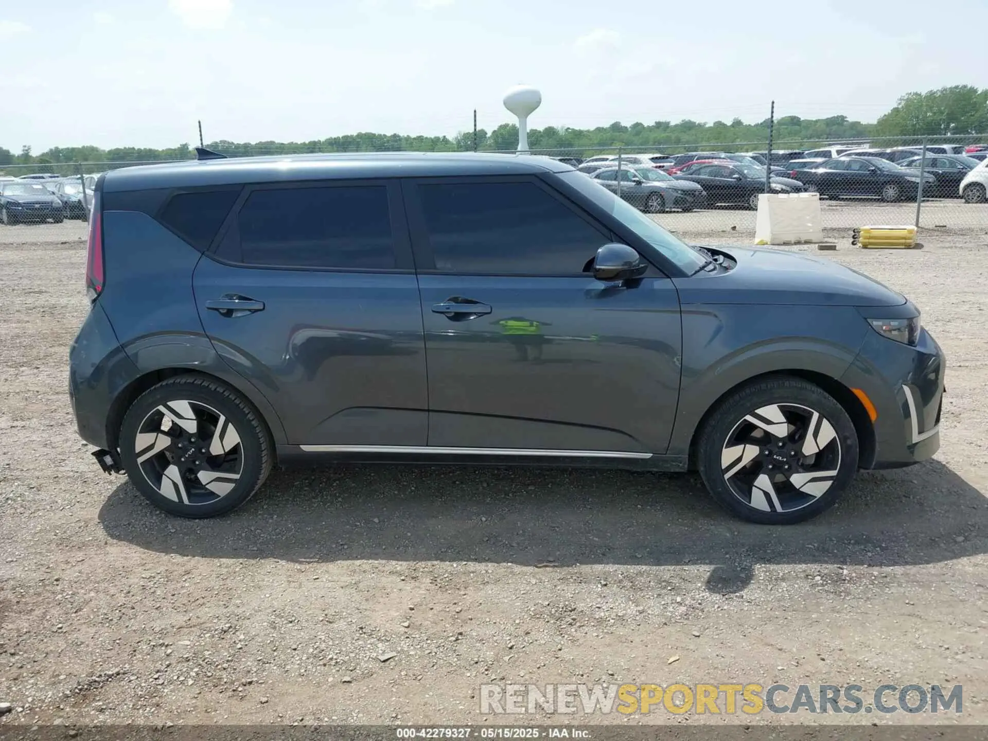 13 fotografías del automóvil dañado KNDJ53AU7P7191734 KIA SOUL 2023