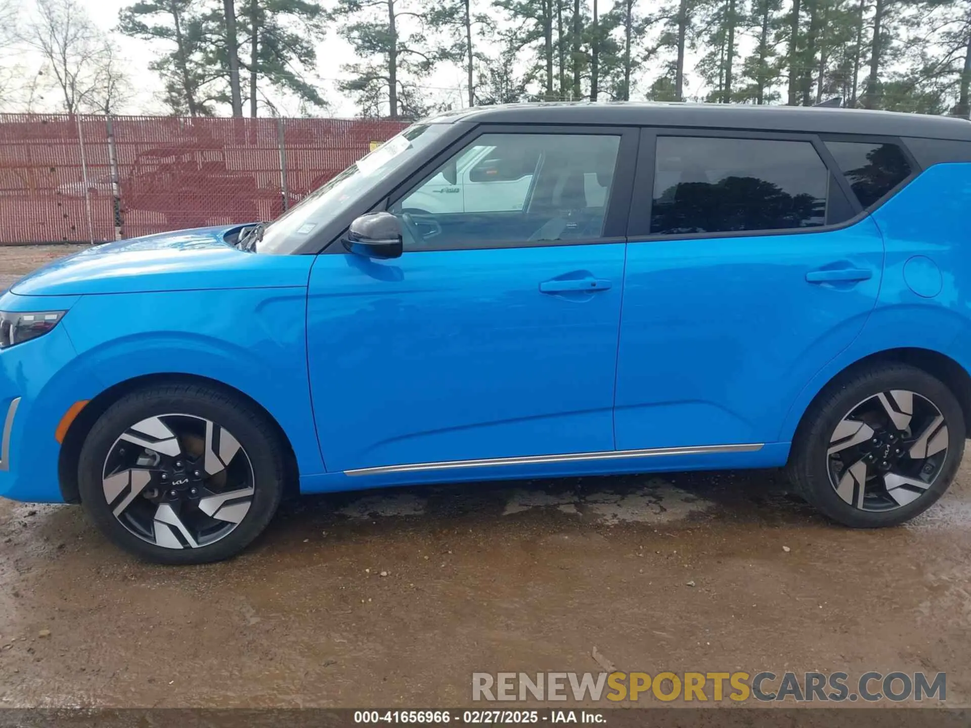 14 fotografías del automóvil dañado KNDJ53AU7P7193970 KIA SOUL 2023