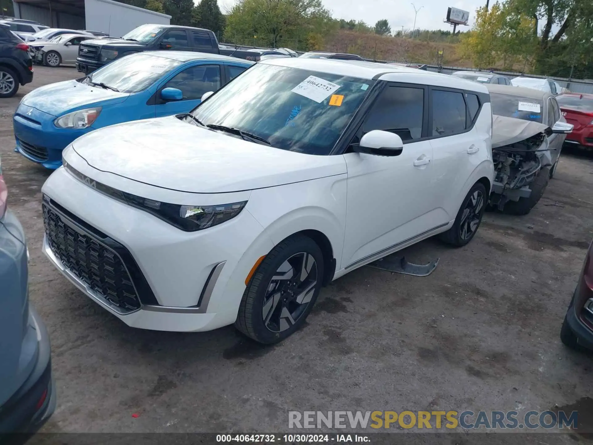 2 fotografías del automóvil dañado KNDJ53AU8P7868256 KIA SOUL 2023