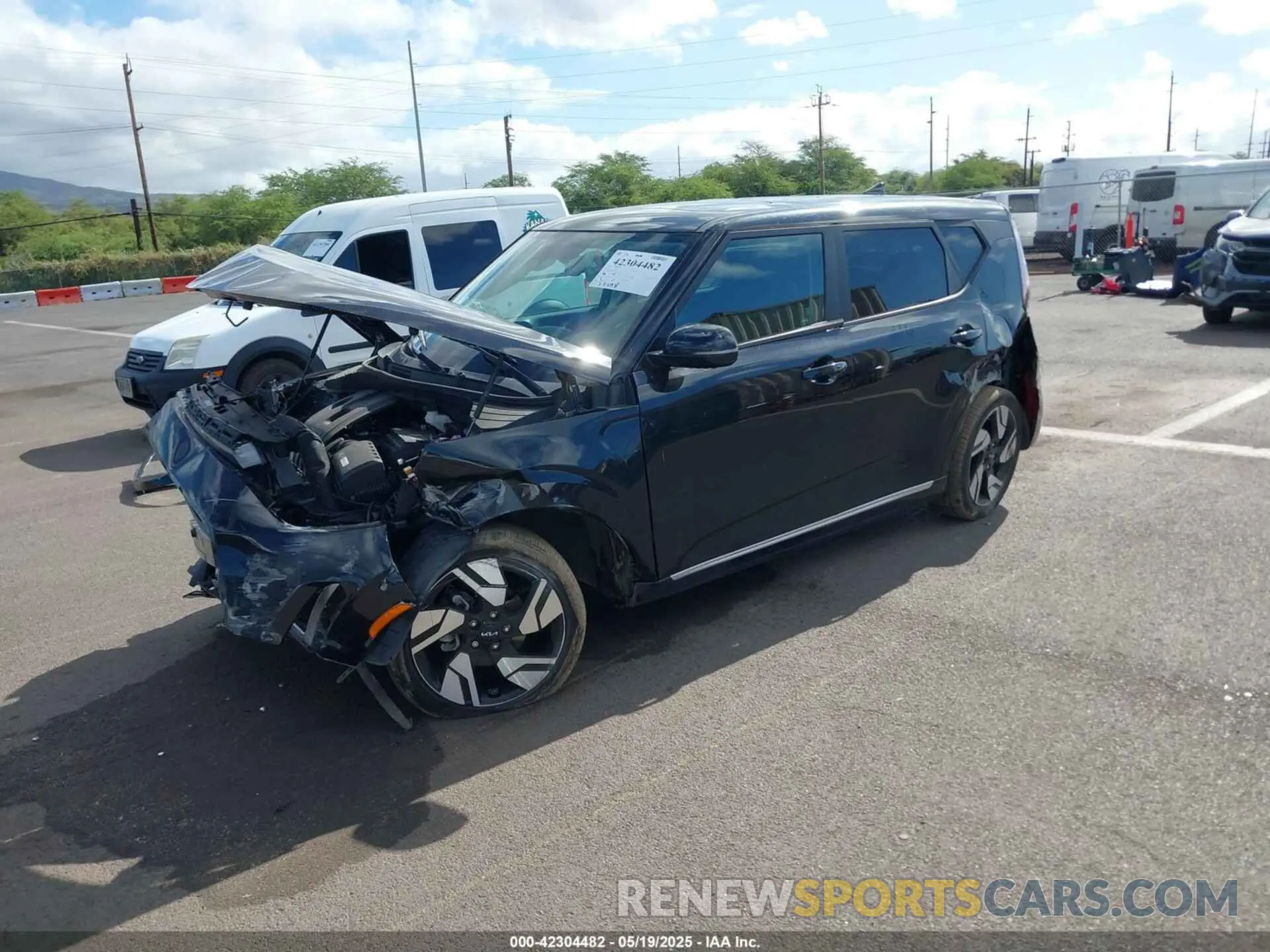 2 fotografías del automóvil dañado KNDJ53AUXP7849451 KIA SOUL 2023