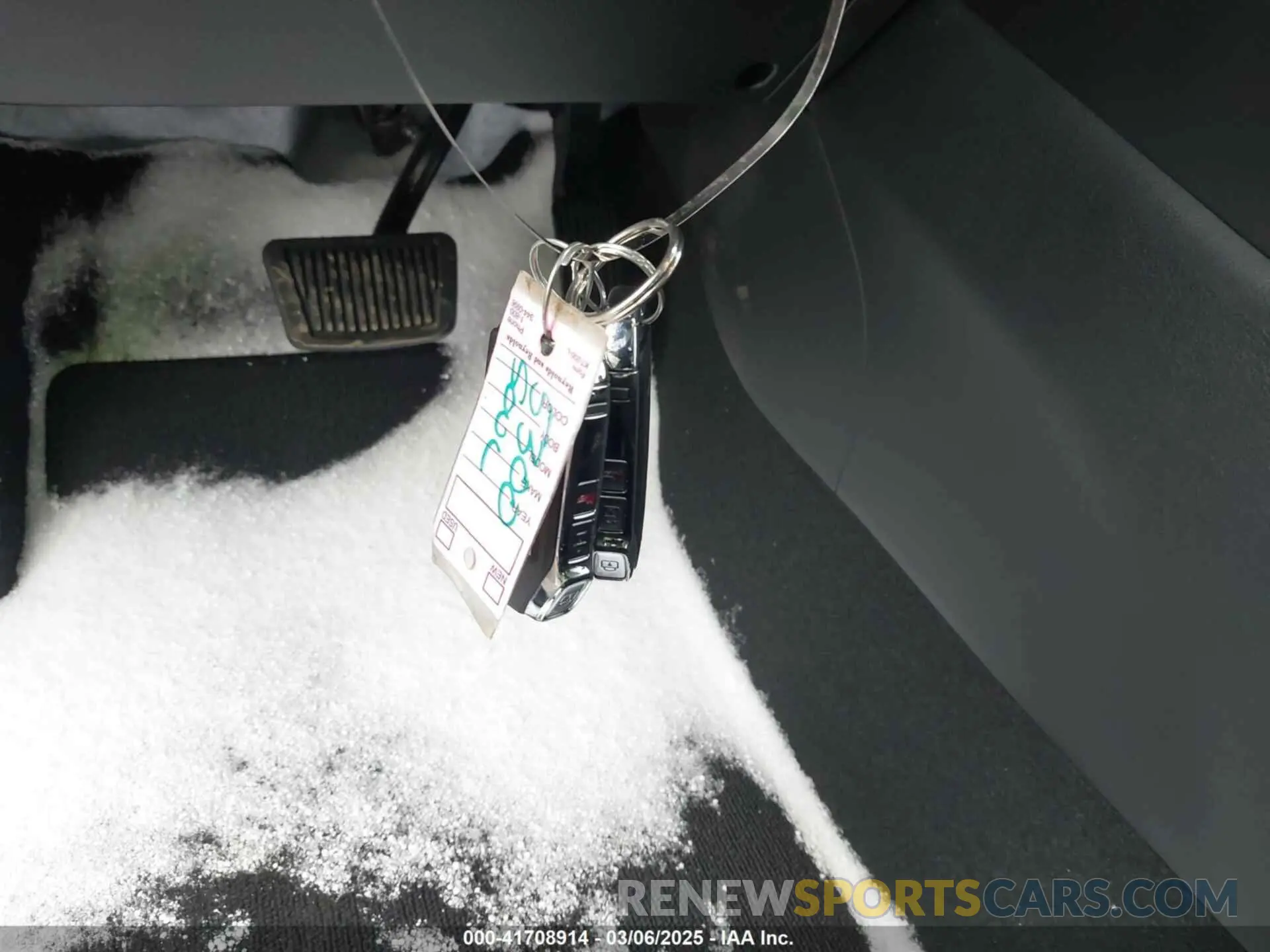 11 fotografías del automóvil dañado KNDJ23AU0R7233351 KIA SOUL 2024