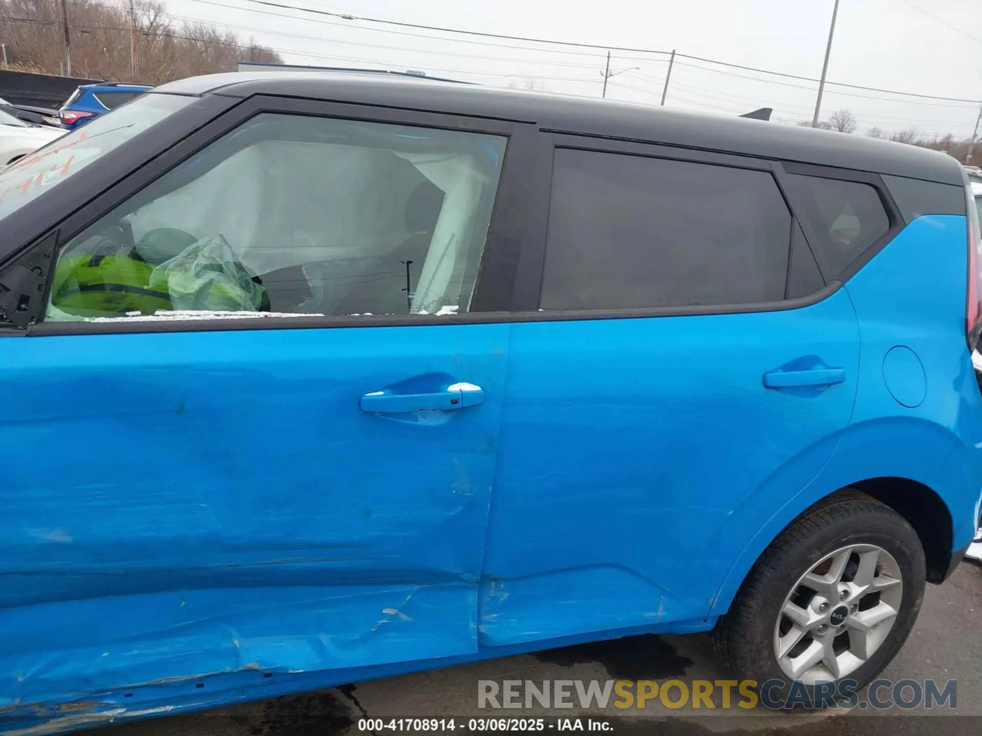 14 fotografías del automóvil dañado KNDJ23AU0R7233351 KIA SOUL 2024