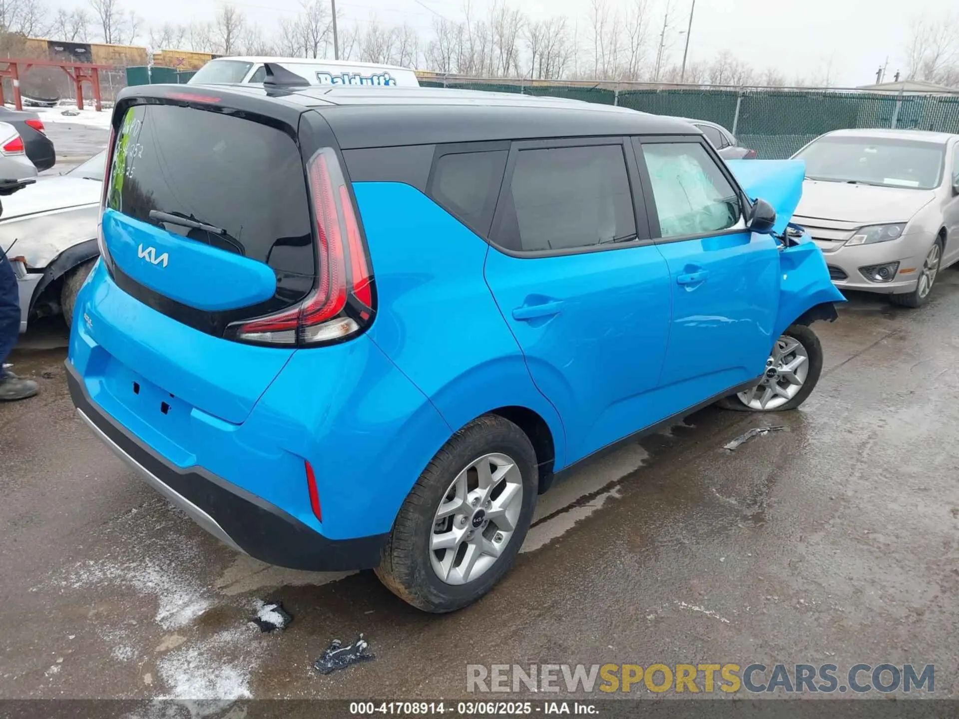 4 fotografías del automóvil dañado KNDJ23AU0R7233351 KIA SOUL 2024