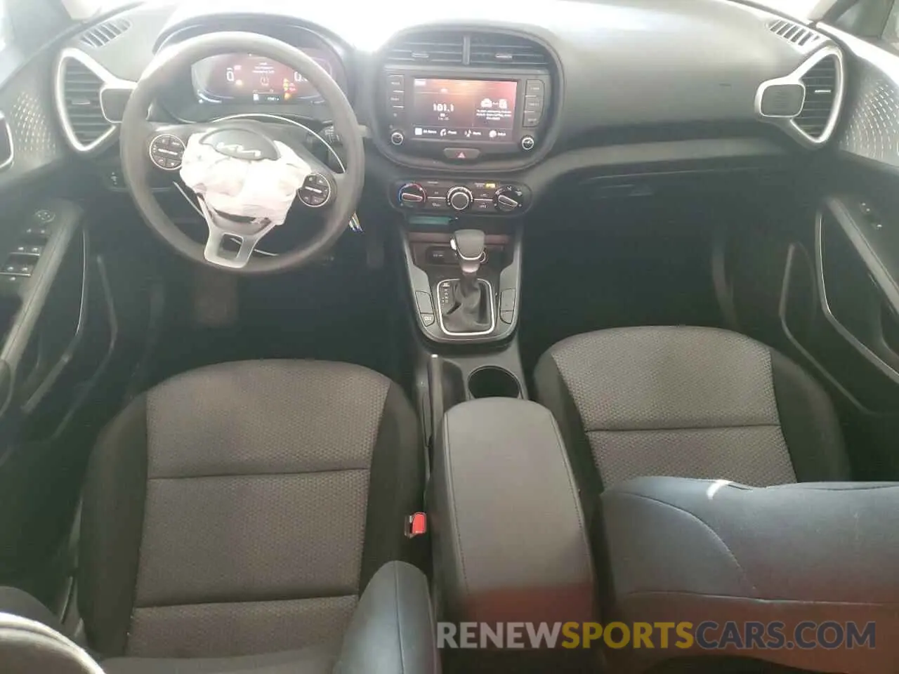 8 fotografías del automóvil dañado KNDJ23AU0R7903626 KIA SOUL 2024