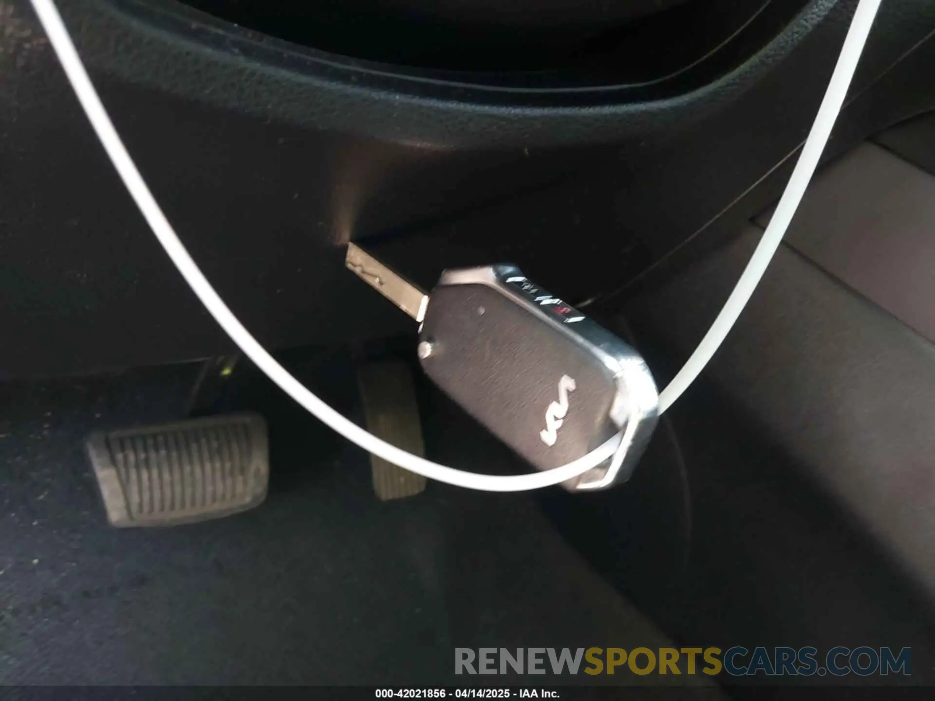 11 fotografías del automóvil dañado KNDJ23AU0R7910382 KIA SOUL 2024