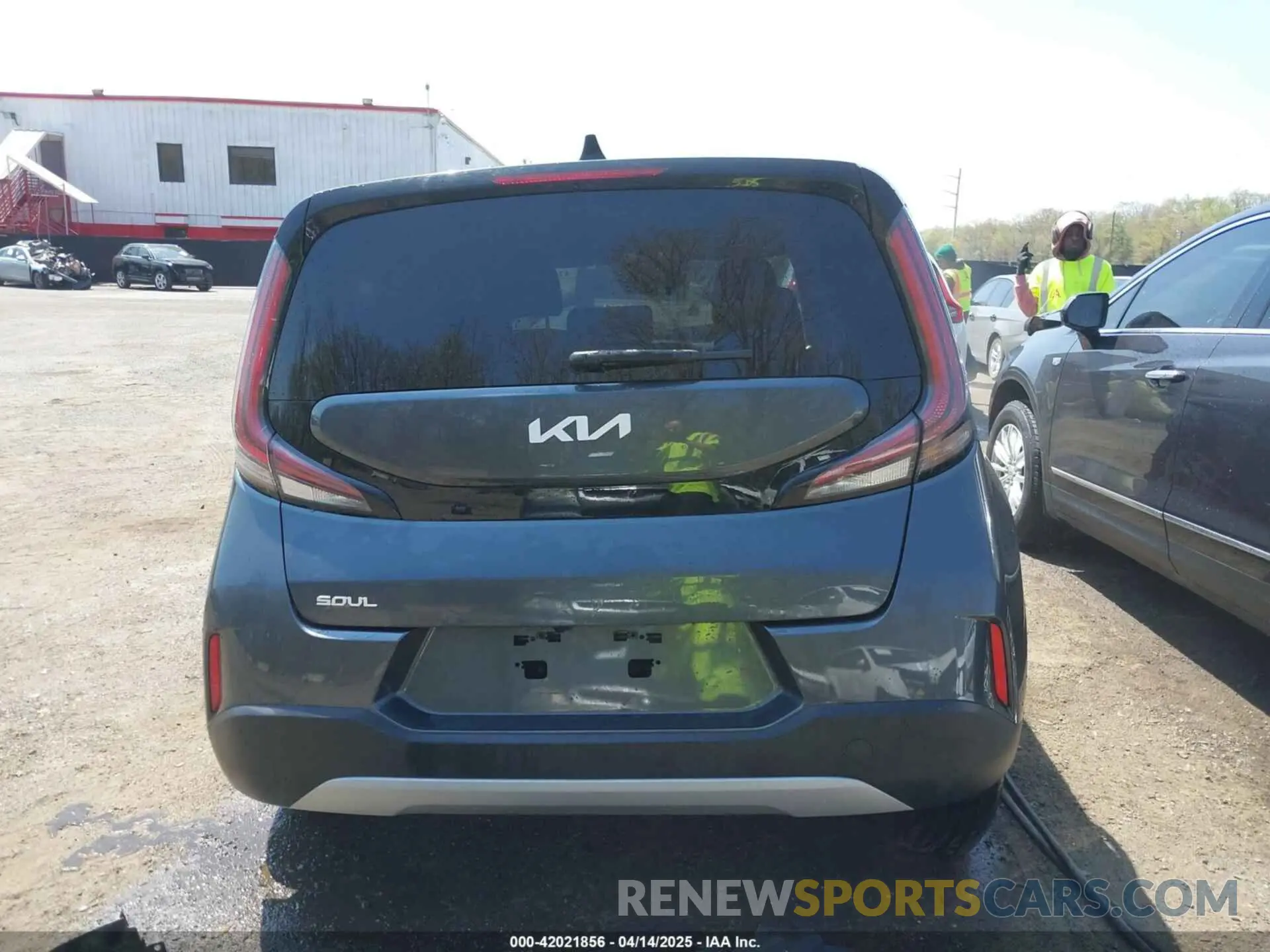 17 fotografías del automóvil dañado KNDJ23AU0R7910382 KIA SOUL 2024