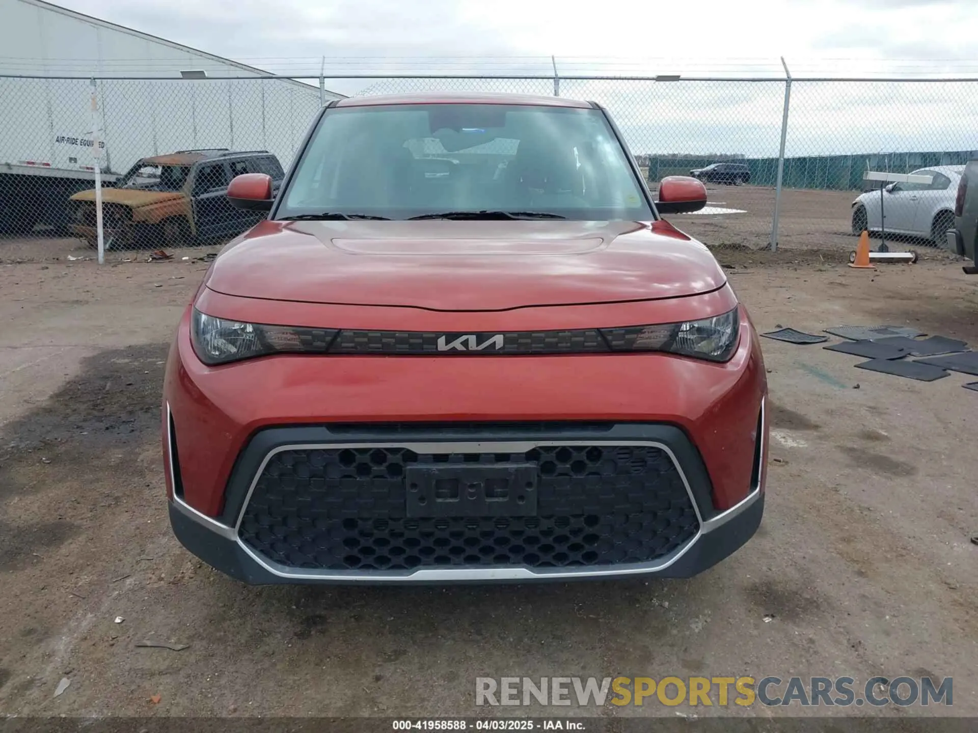 12 fotografías del automóvil dañado KNDJ23AU0R7916828 KIA SOUL 2024