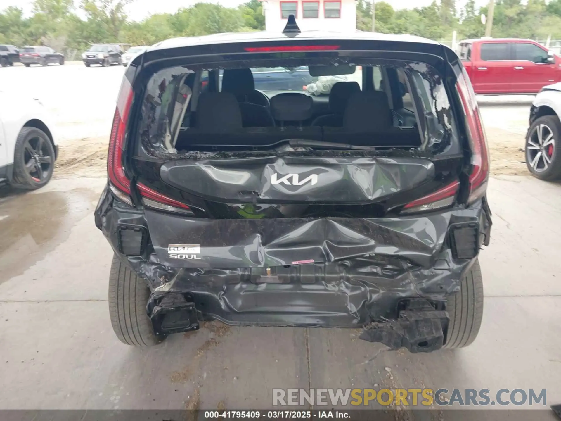 17 fotografías del automóvil dañado KNDJ23AU1R7919964 KIA SOUL 2024
