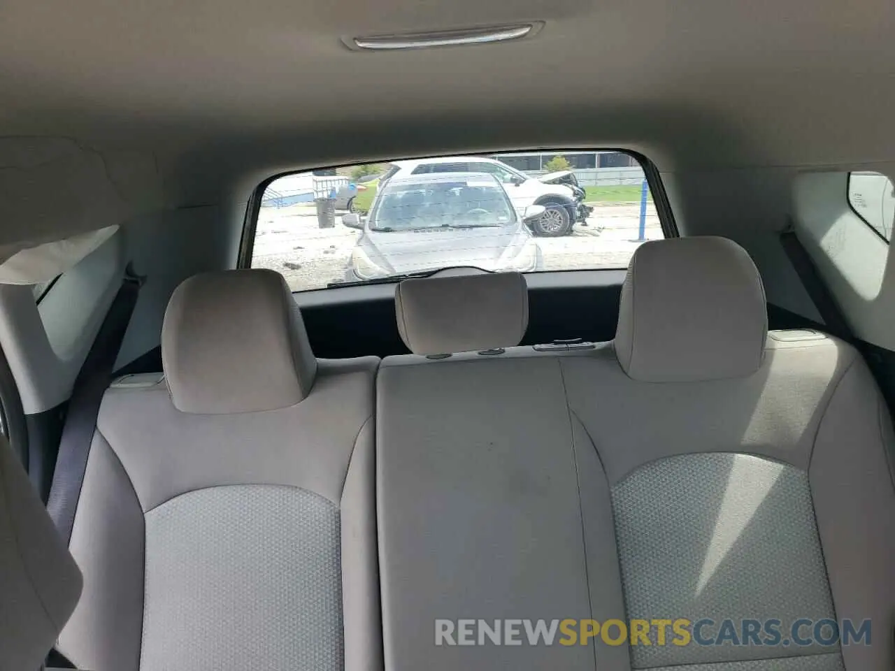 10 fotografías del automóvil dañado KNDJ23AU2R7235411 KIA SOUL 2024