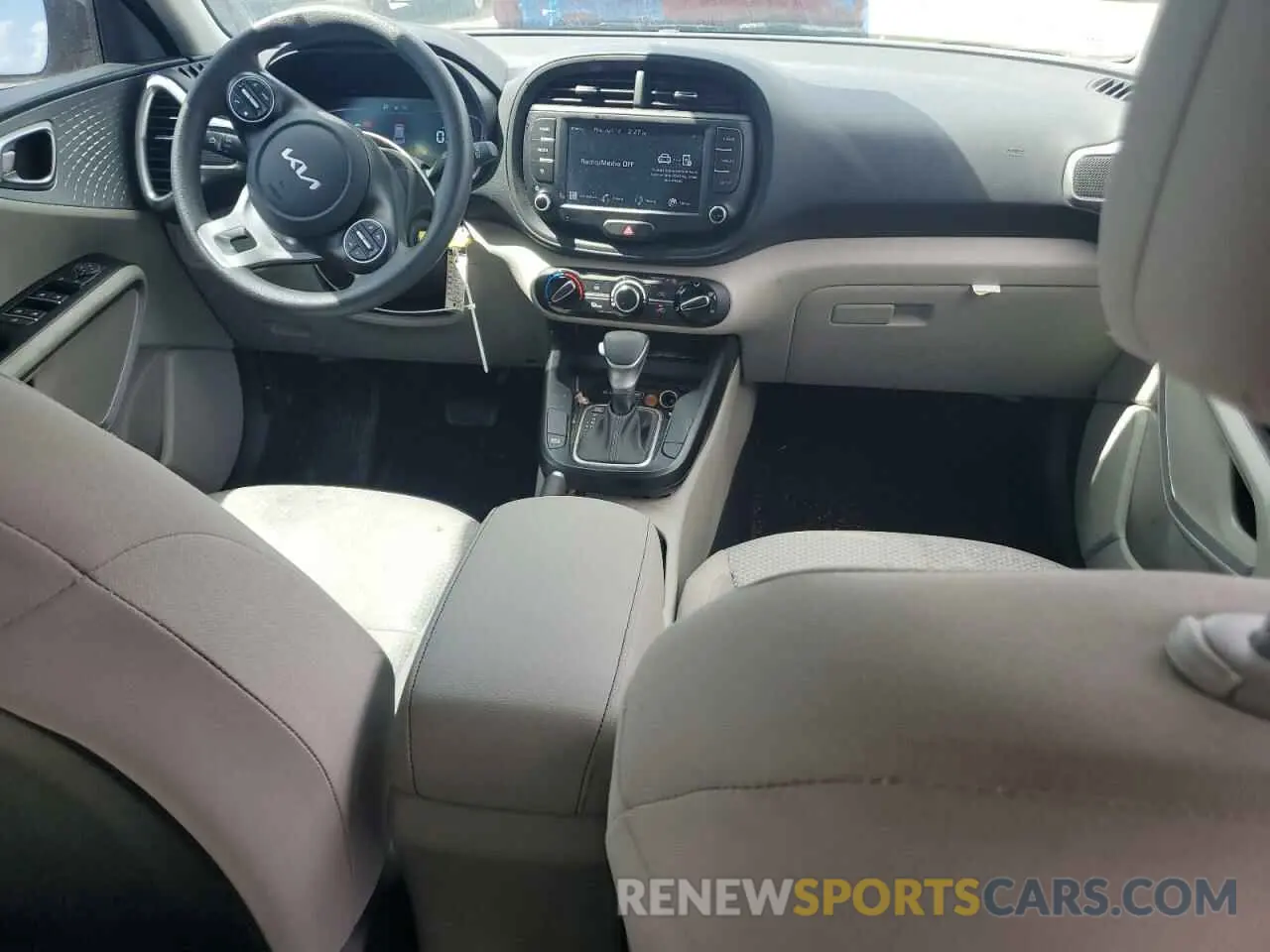 8 fotografías del automóvil dañado KNDJ23AU2R7235411 KIA SOUL 2024