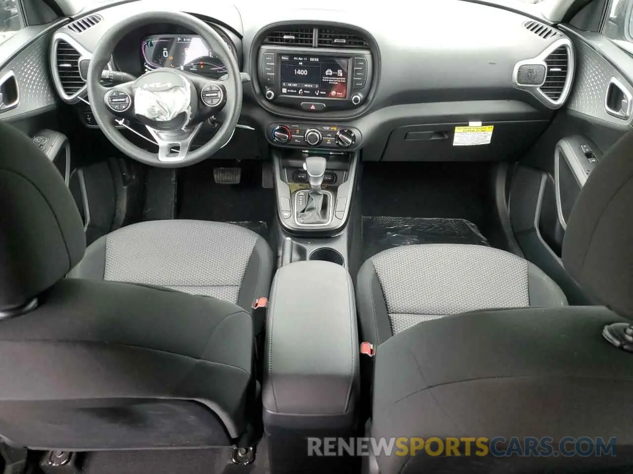 8 fotografías del automóvil dañado KNDJ23AU2R7900372 KIA SOUL 2024