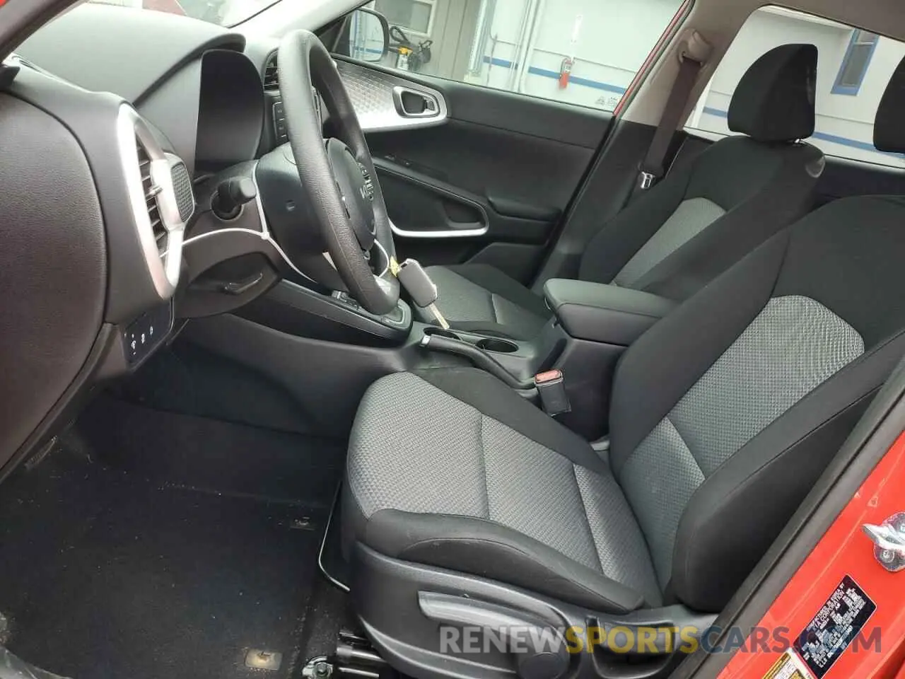 7 fotografías del automóvil dañado KNDJ23AU3R7230461 KIA SOUL 2024