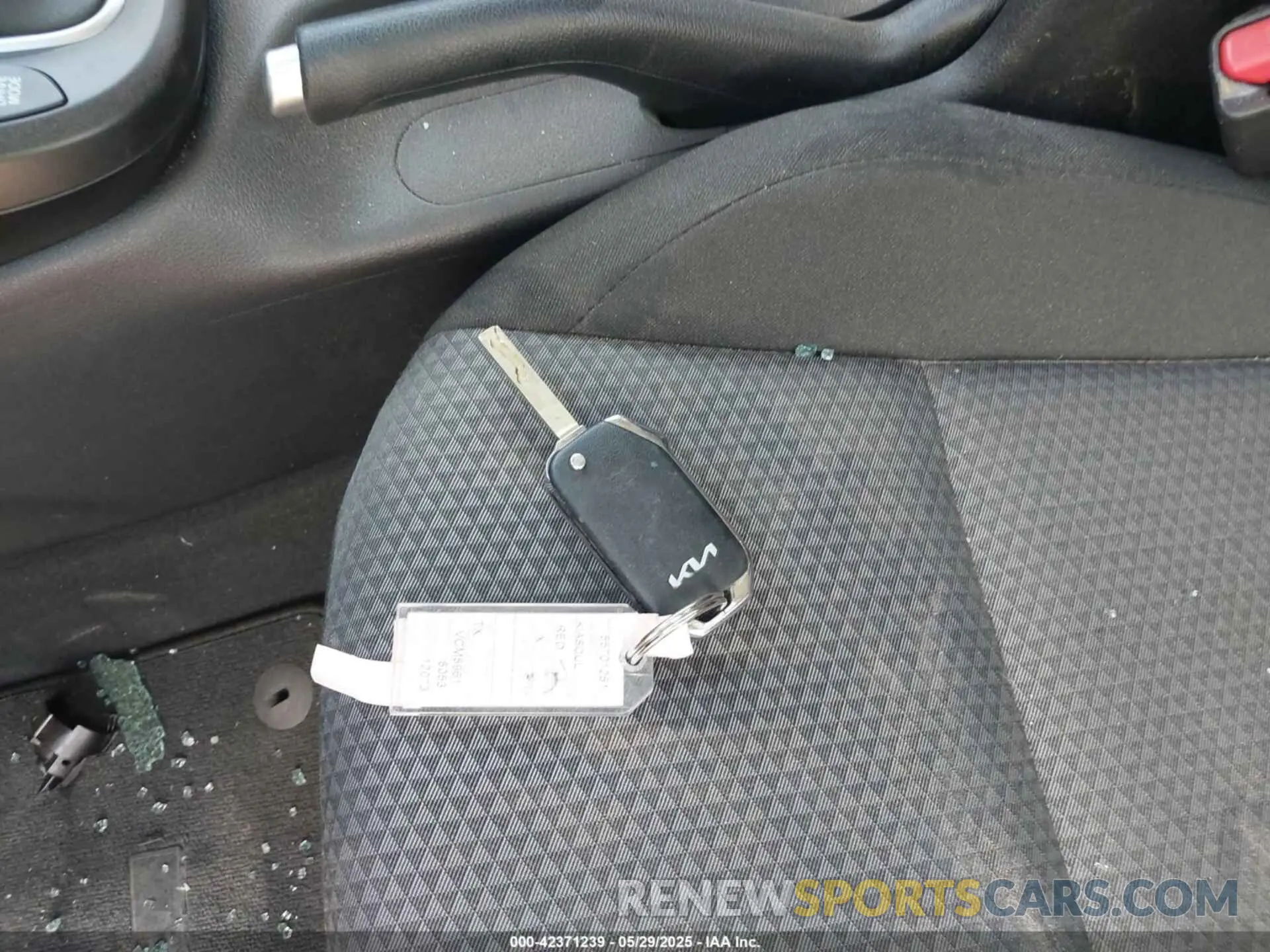 11 fotografías del automóvil dañado KNDJ23AU3R7232159 KIA SOUL 2024