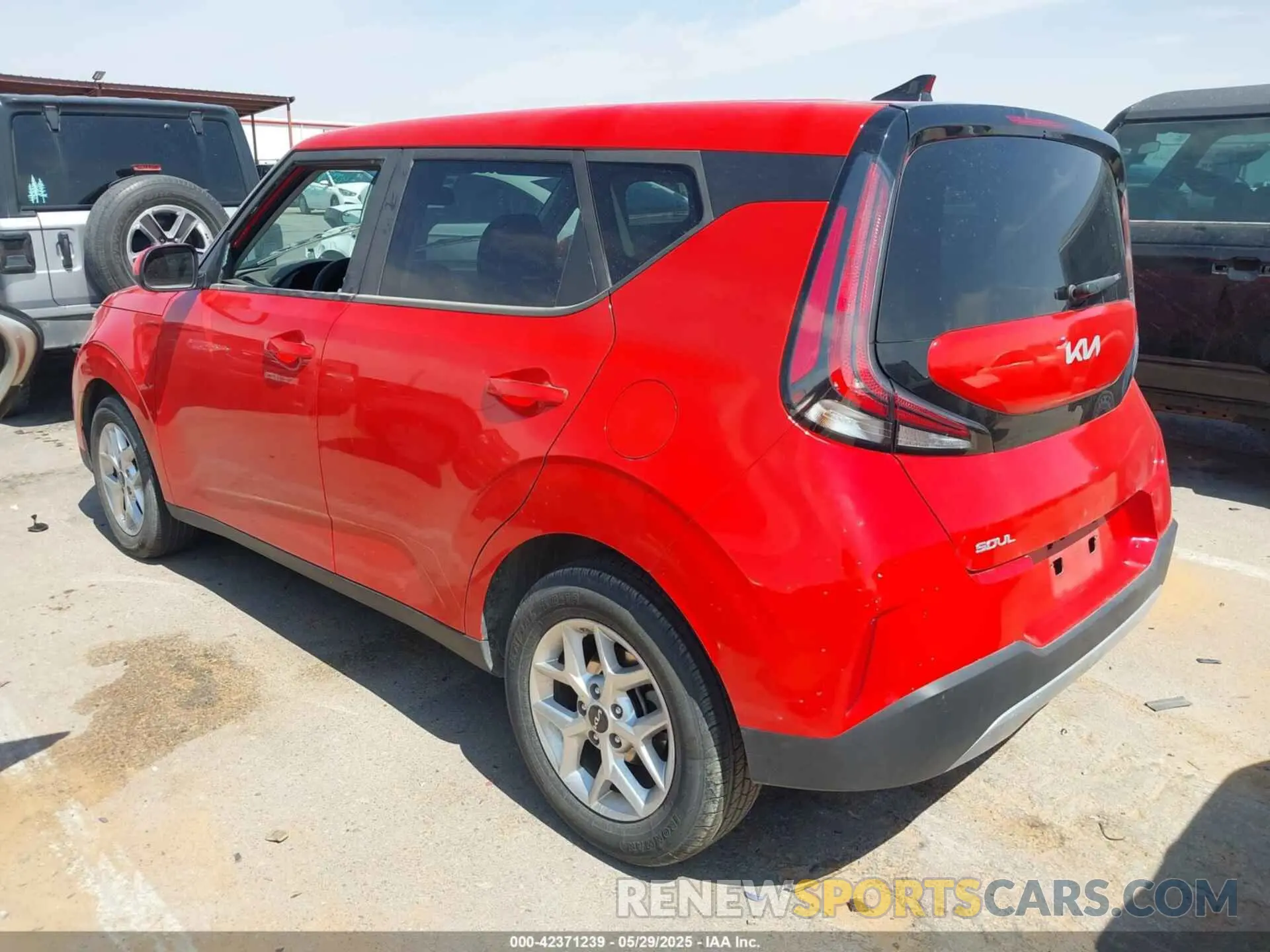 3 fotografías del automóvil dañado KNDJ23AU3R7232159 KIA SOUL 2024