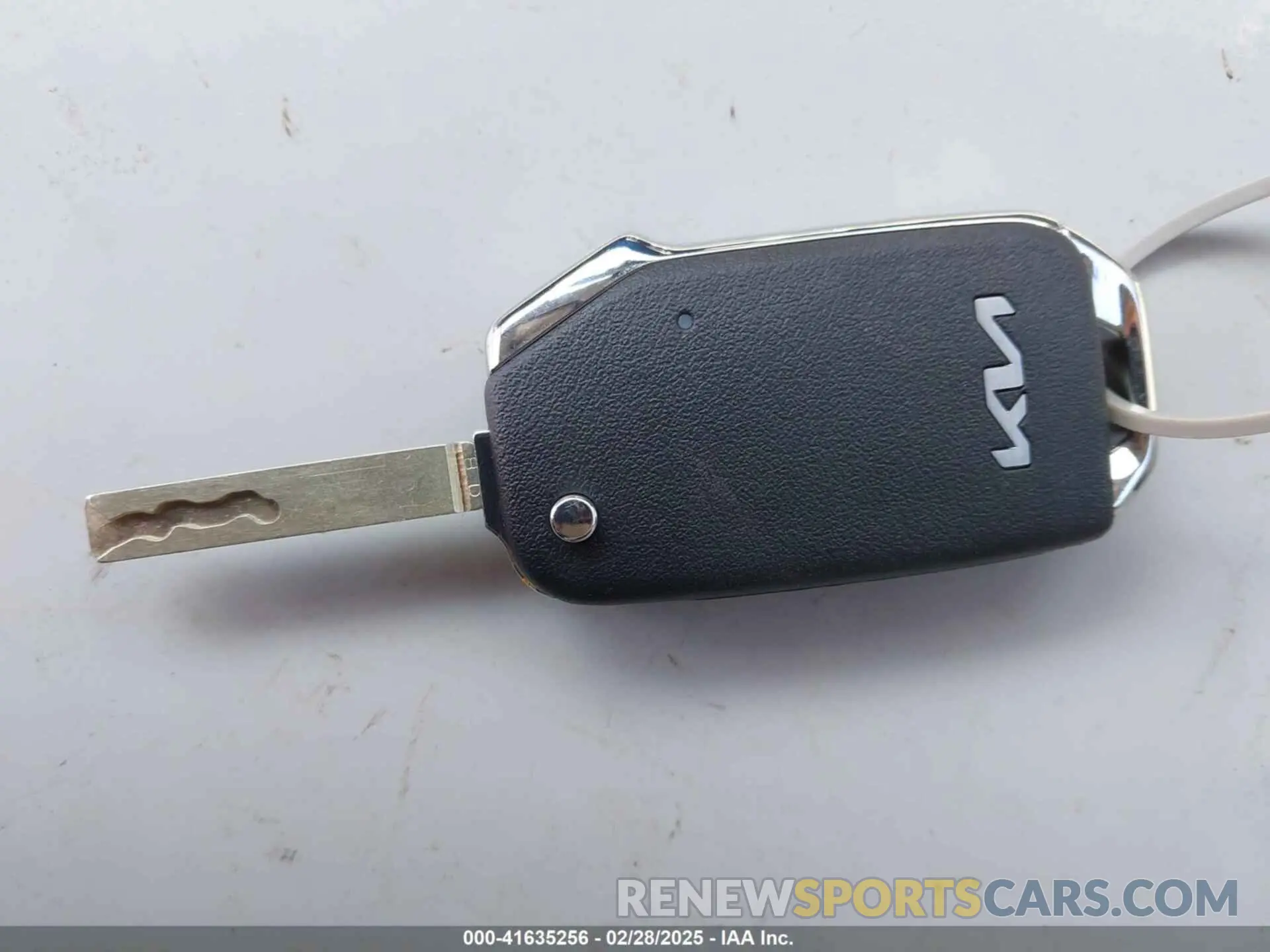 11 fotografías del automóvil dañado KNDJ23AU3R7236955 KIA SOUL 2024